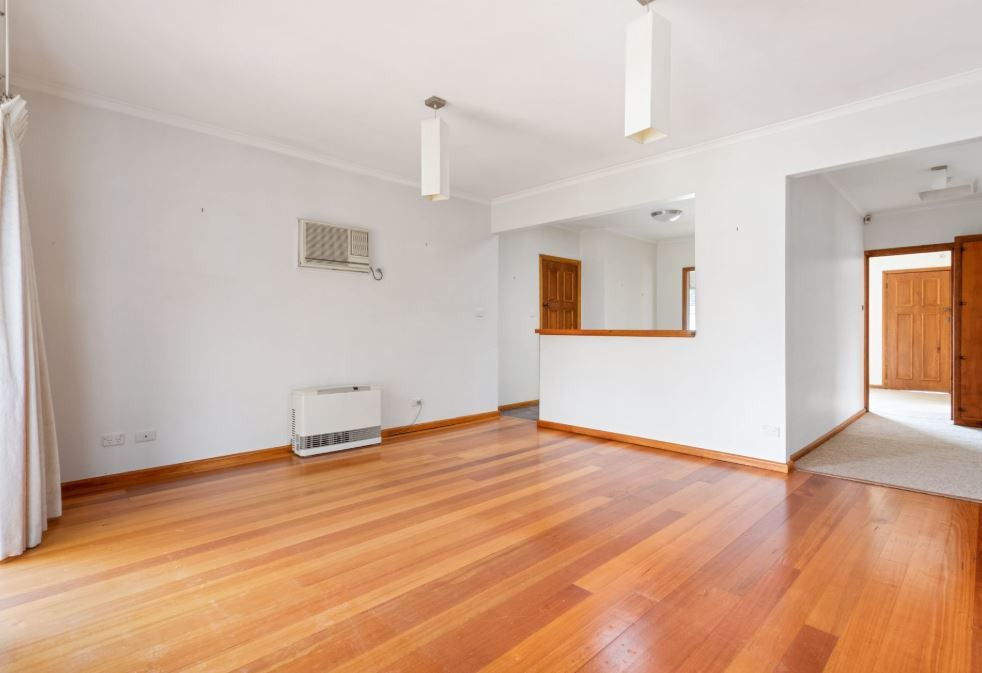 6 Keilor Avenue, Reservoir, VIC 3073, Reservoir - Thumbnail 4