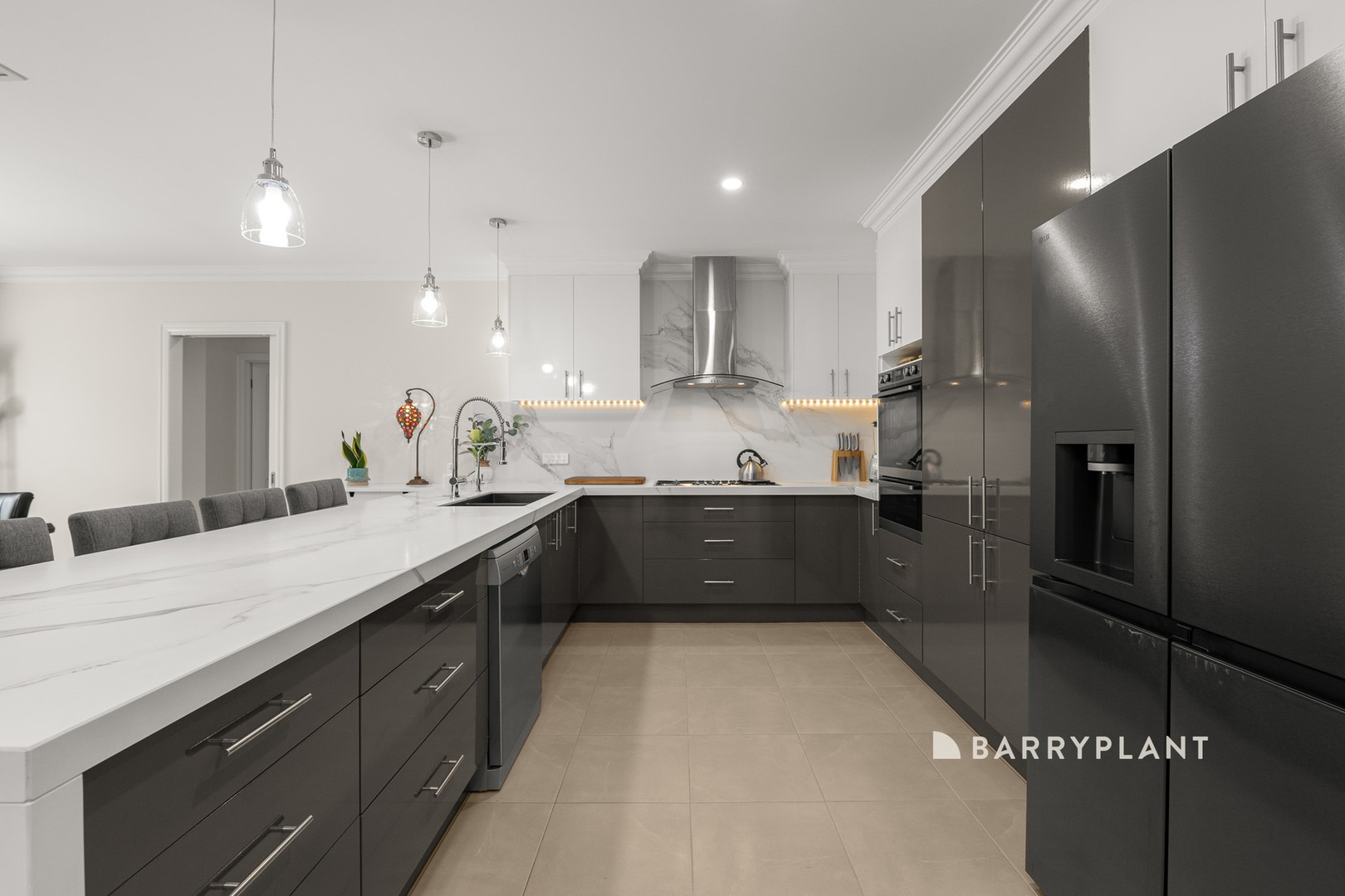 6 Kensington Square, Drouin, VIC 3818 - Thumbnail 2 - 20/03/2026