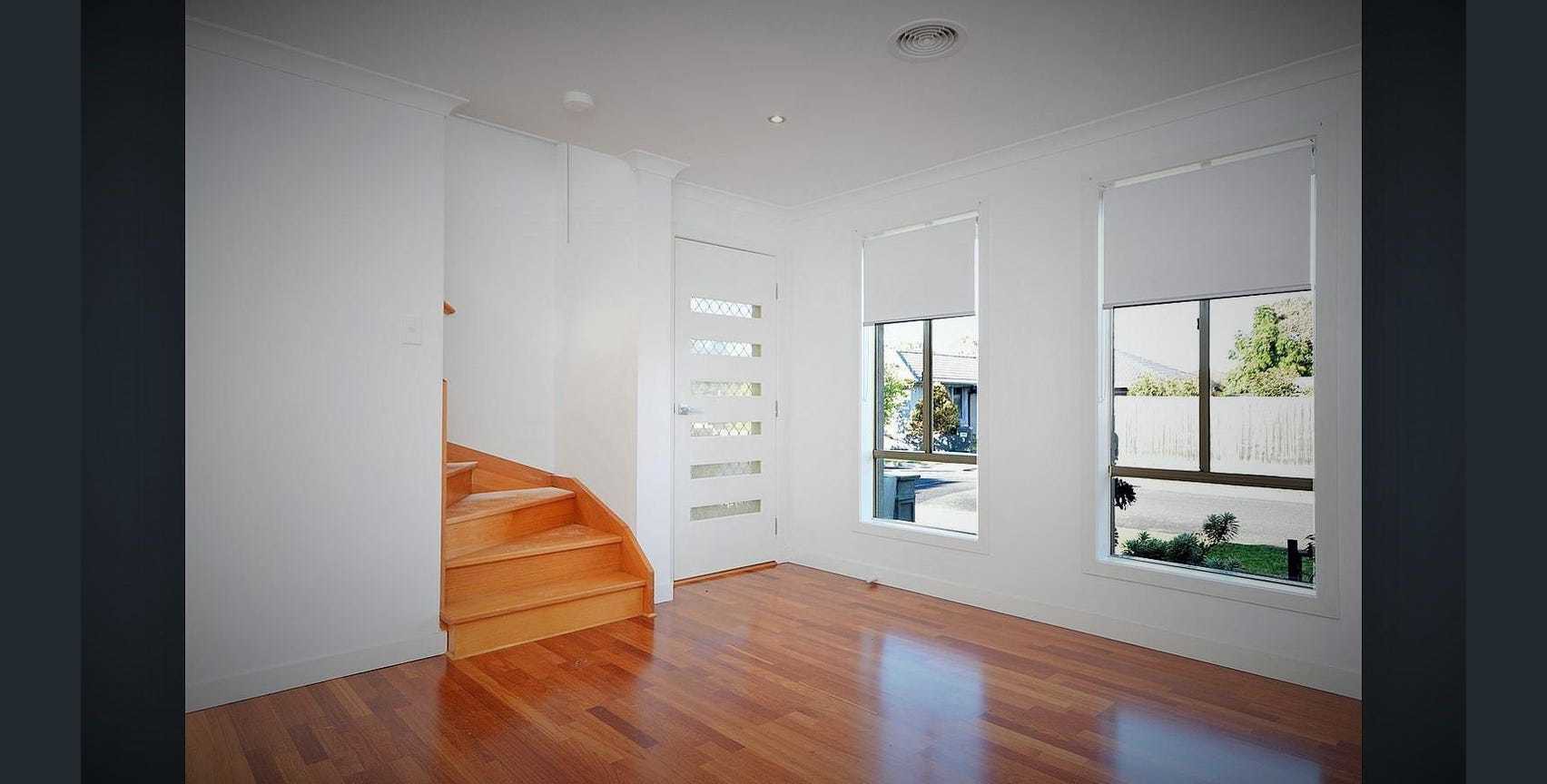 6 Kent Way, Tullamarine, VIC 3043 - Thumbnail 2 - 06/01/2026