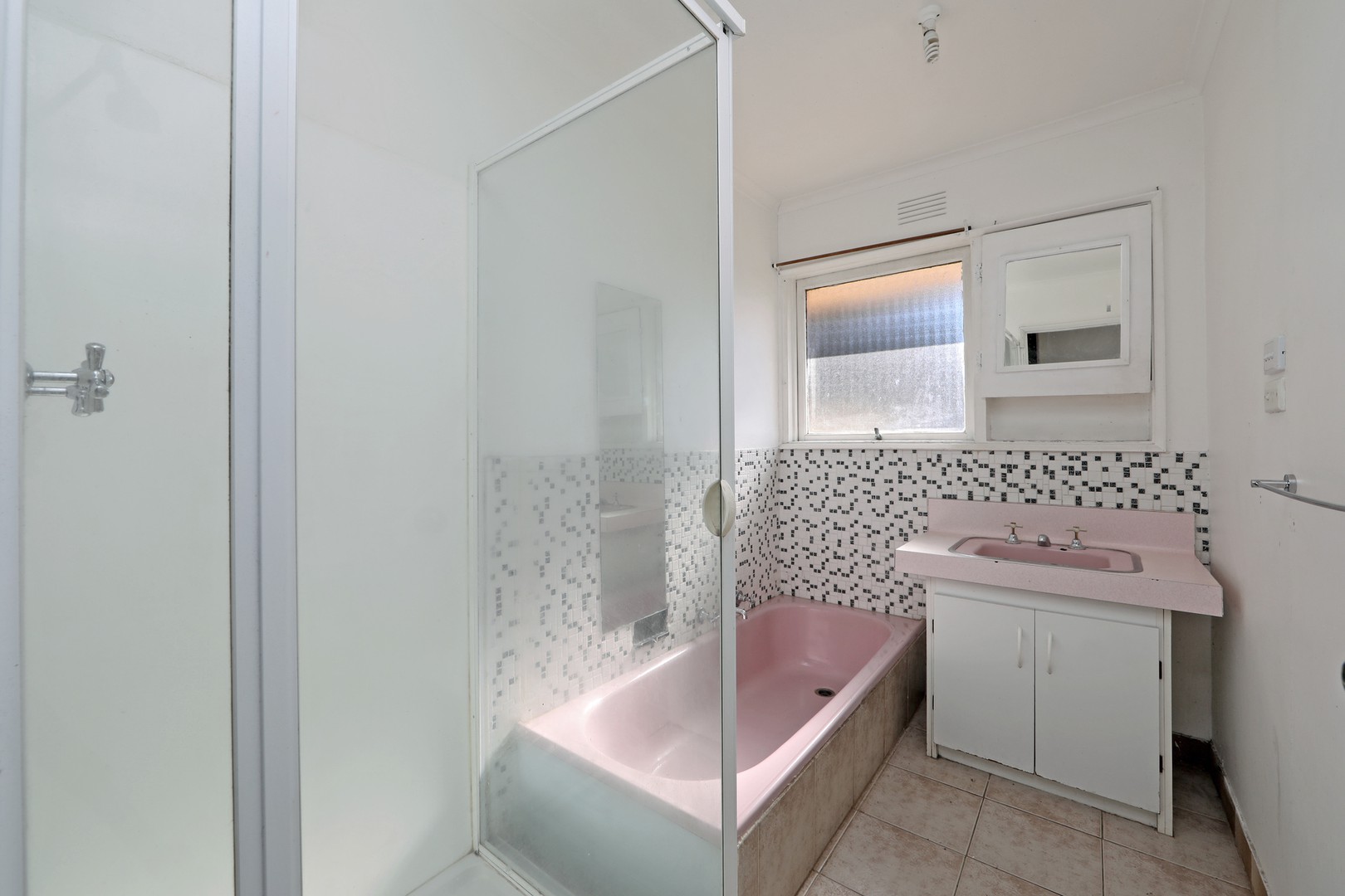 6 Kenwyn Court, Ferntree Gully, VIC 3156, Ferntree Gully - Thumbnail 4