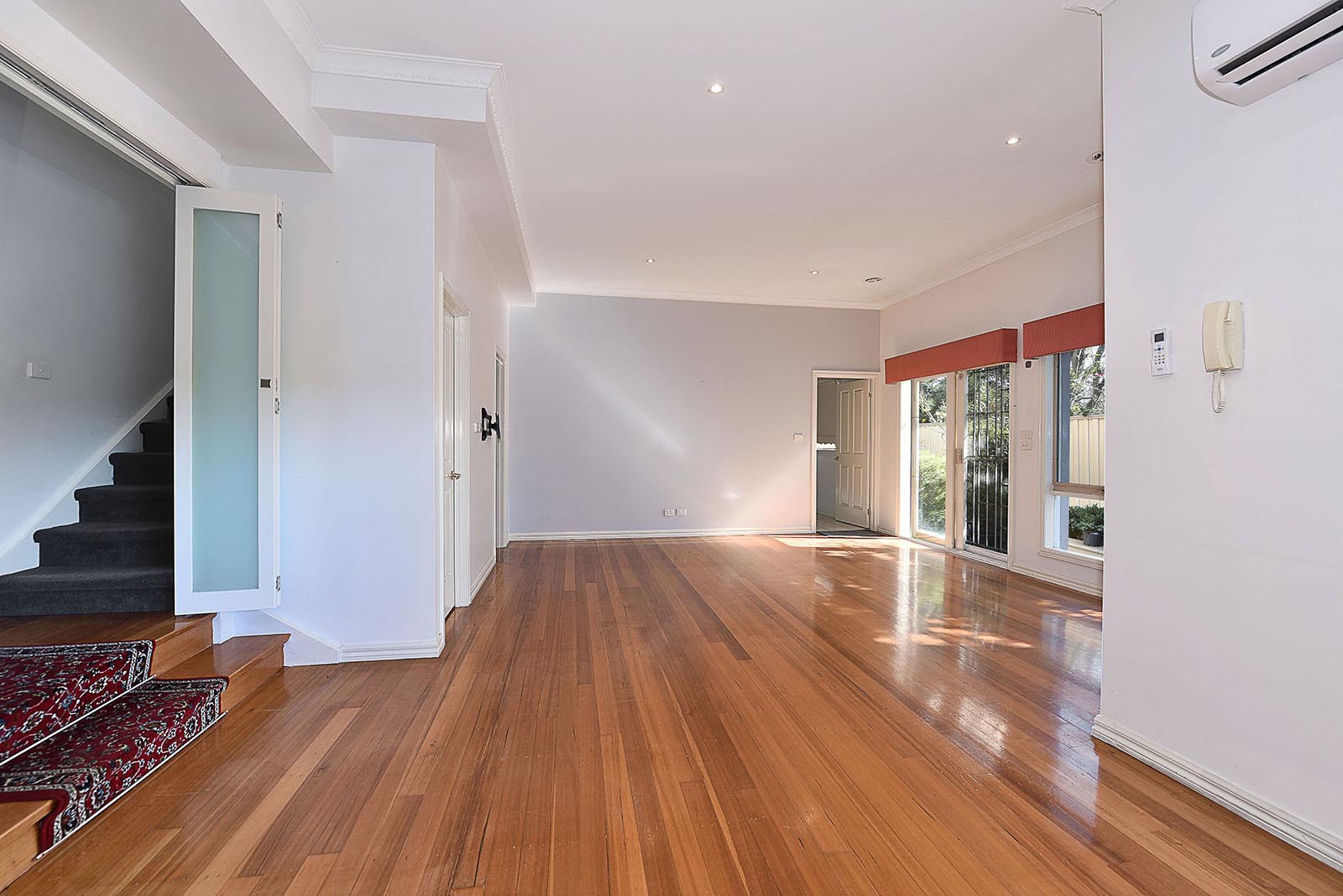 6 Kilburn St, Strathmore, VIC 3041 - Thumbnail 2 - 22/04/2025