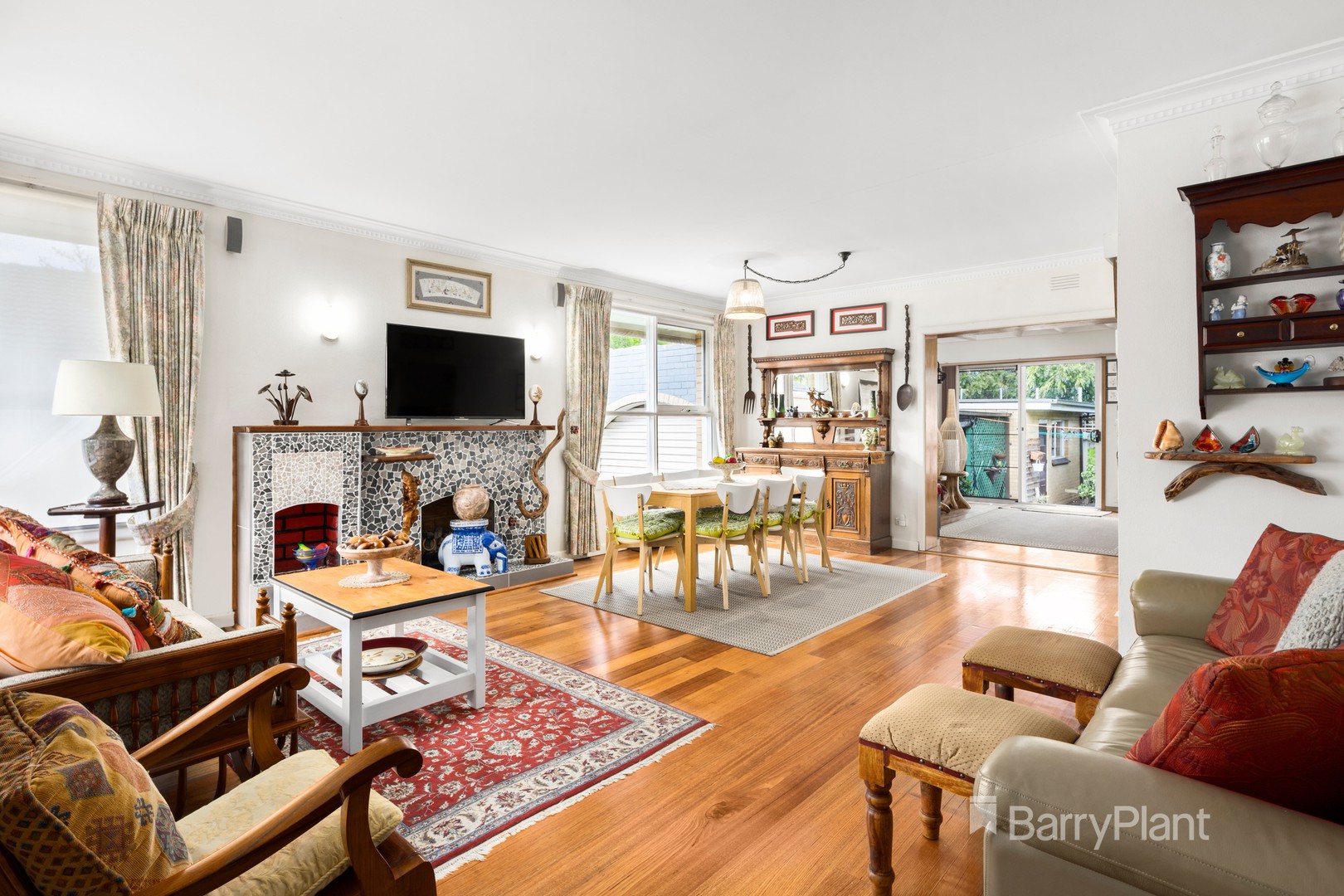 6 Kingswood Drive, Dingley Village, VIC 3172 - Thumbnail 2 - 15/03/2022