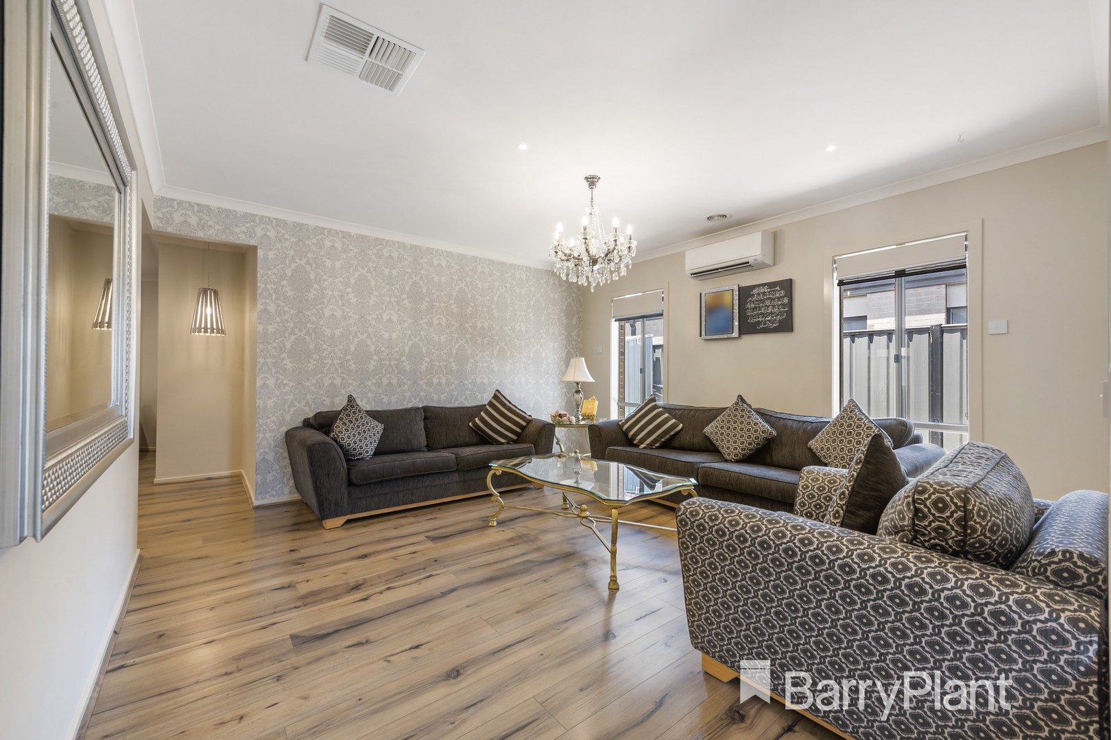 6 Kinnear Avenue, Tarneit, VIC 3029 - Thumbnail 1 - 03/12/2021