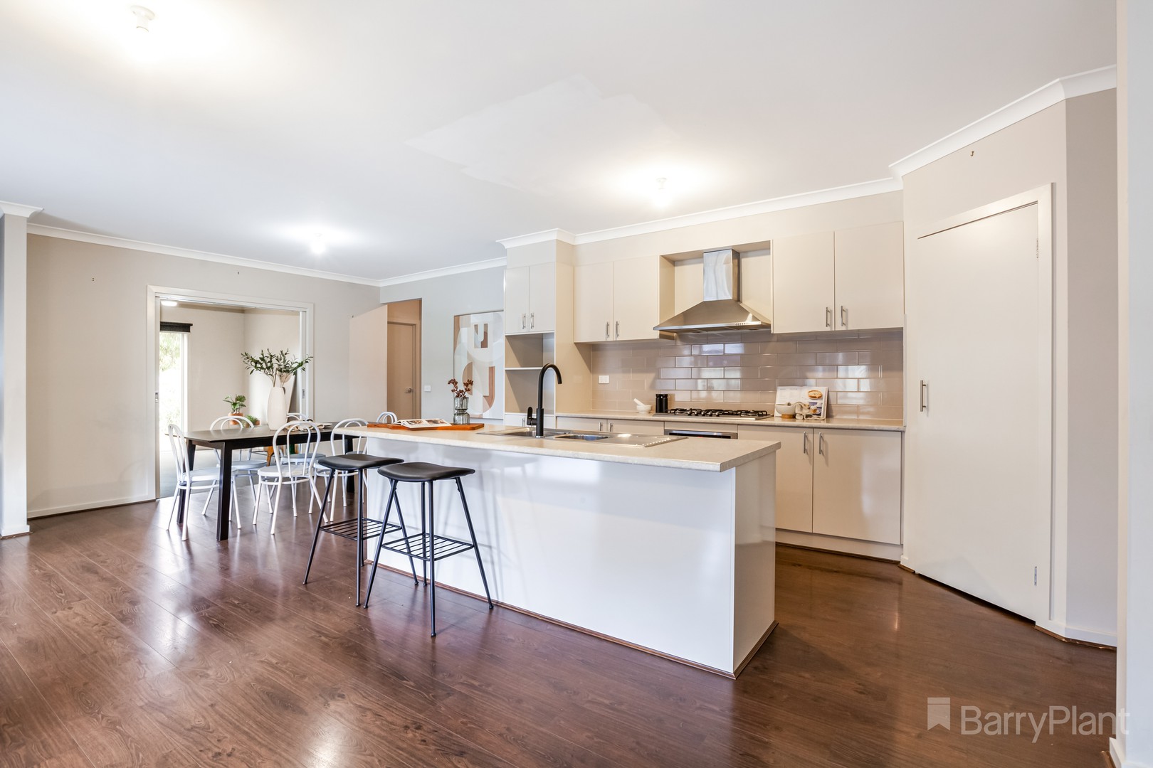 6 Kirribilli Crescent, Wallan, VIC 3756, Wallan - Thumbnail 4