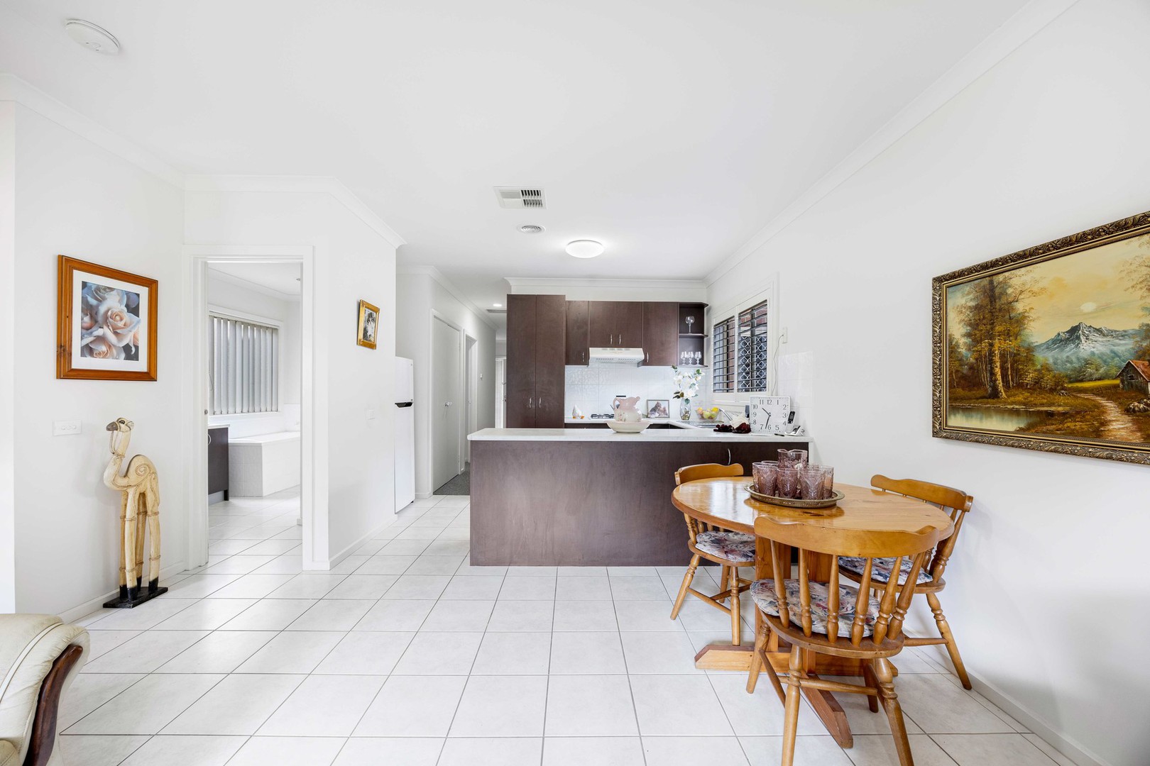 6 Kristian Drive, Hillside, VIC 3037, Hillside - Thumbnail 3