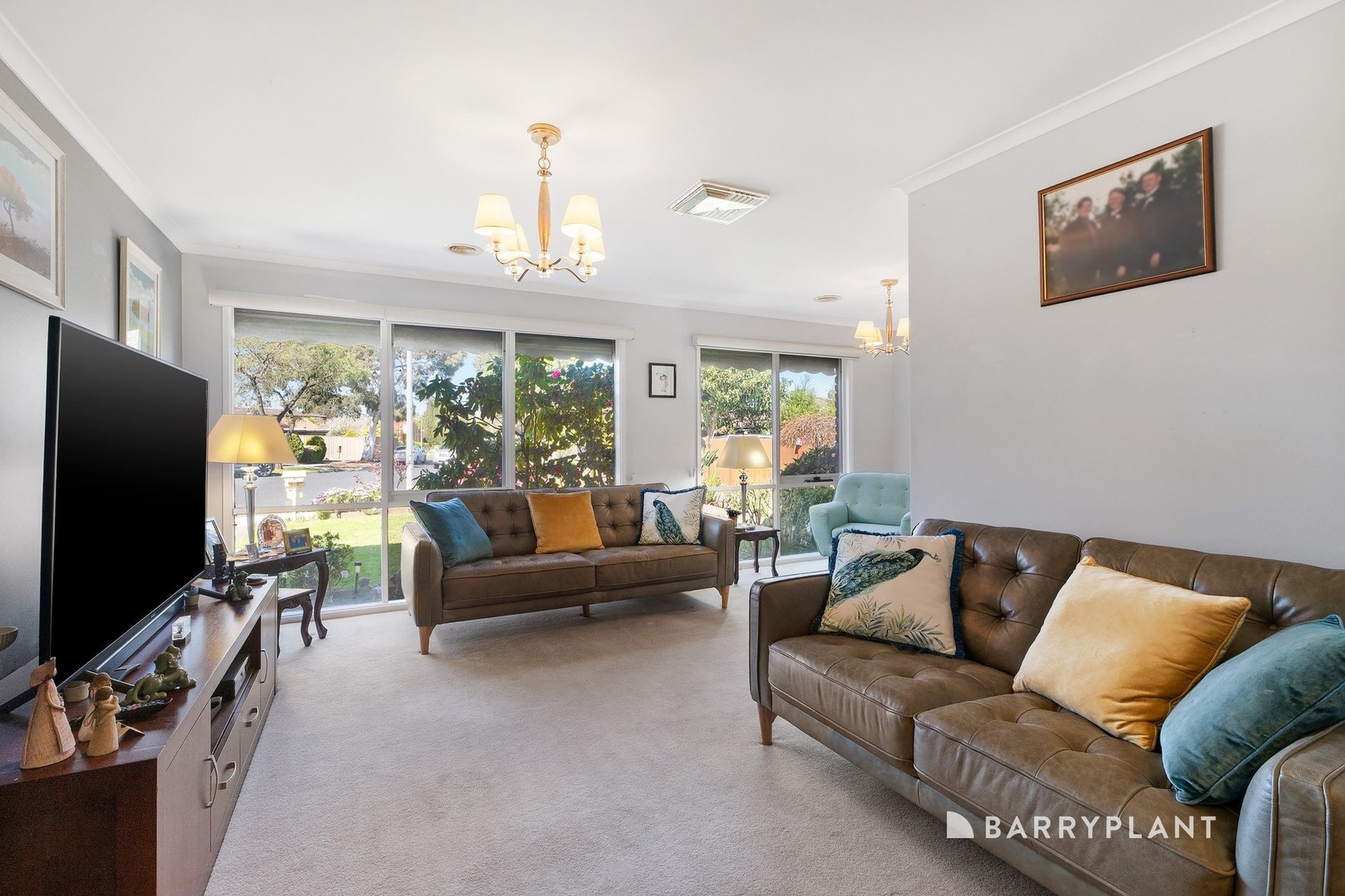 6 Layton Place, Mill Park, VIC 3082 - Thumbnail 2 - 16/09/2026