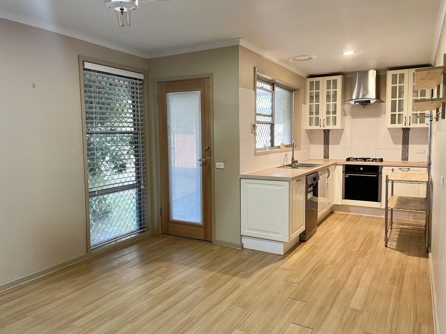 6 Learmonth Crescent, Sunshine West, VIC 3020, Sunshine West - Thumbnail 3