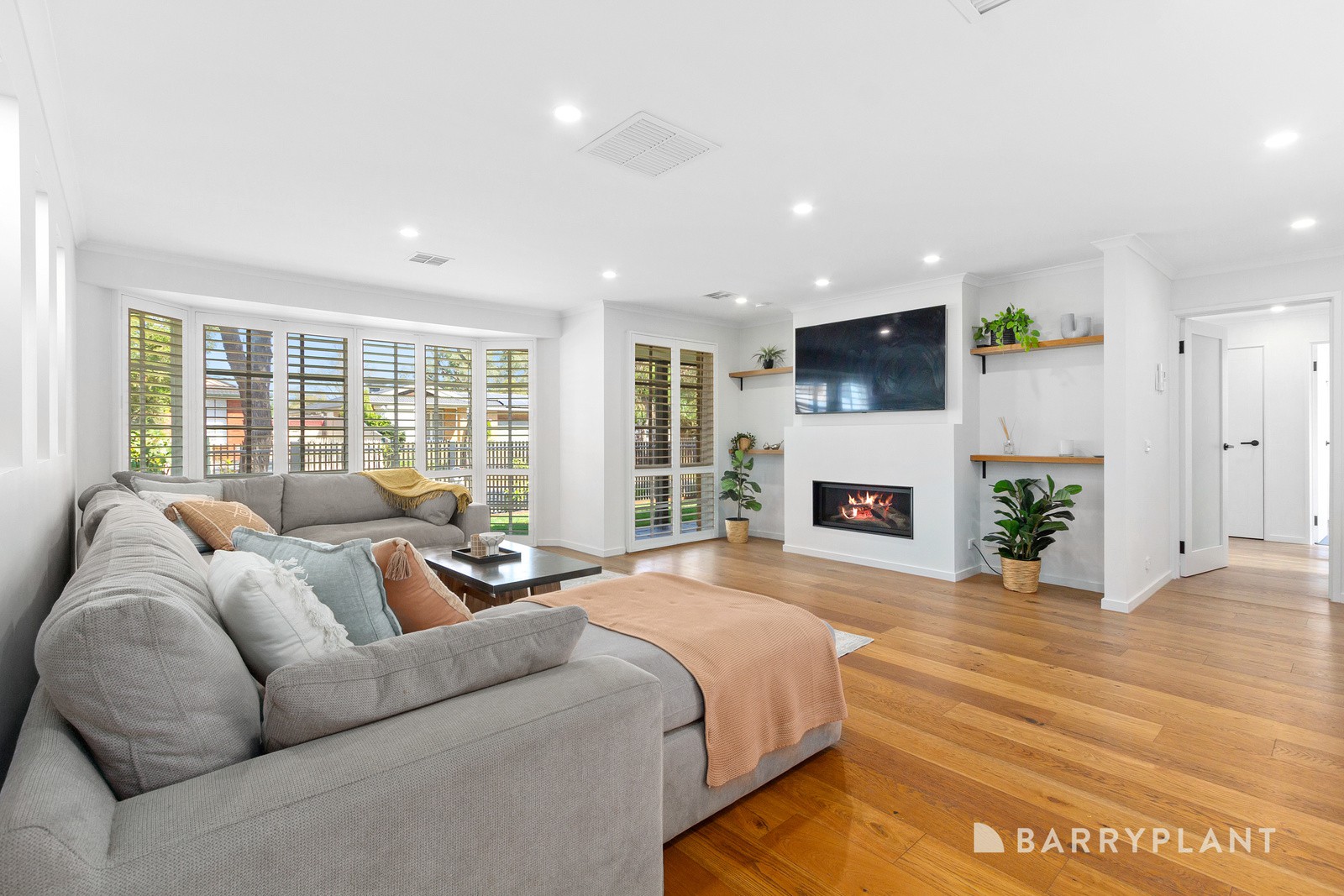 6 Leeds Drive, Kilsyth South, VIC 3137, Kilsyth South - Thumbnail 2