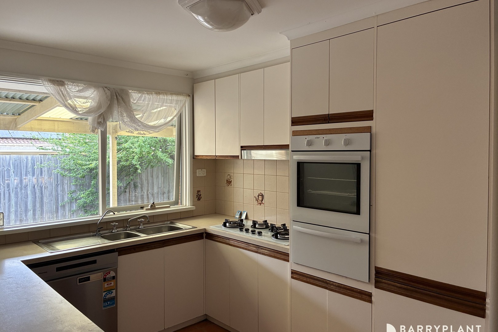 6 Lexcen Close, Berwick, VIC 3806 - Thumbnail 1 - 13/10/2026
