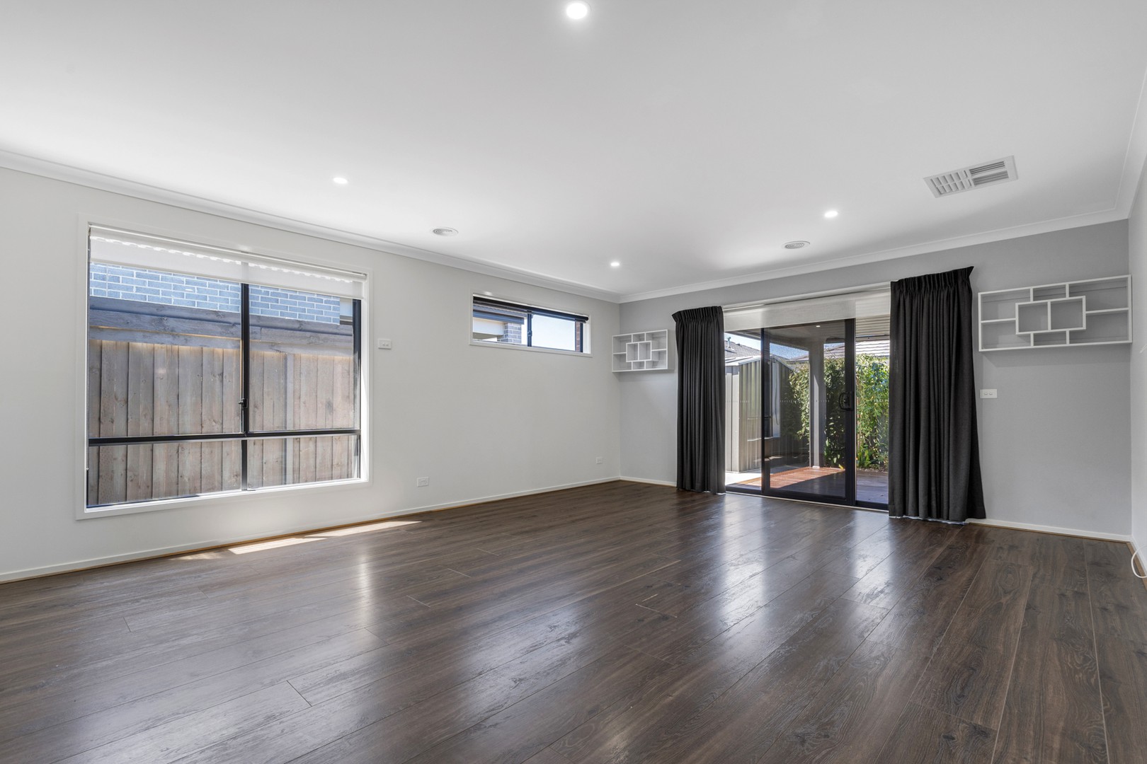 6 Litoria Way, Kalkallo, VIC 3064 - Thumbnail 2 - 03/02/2025