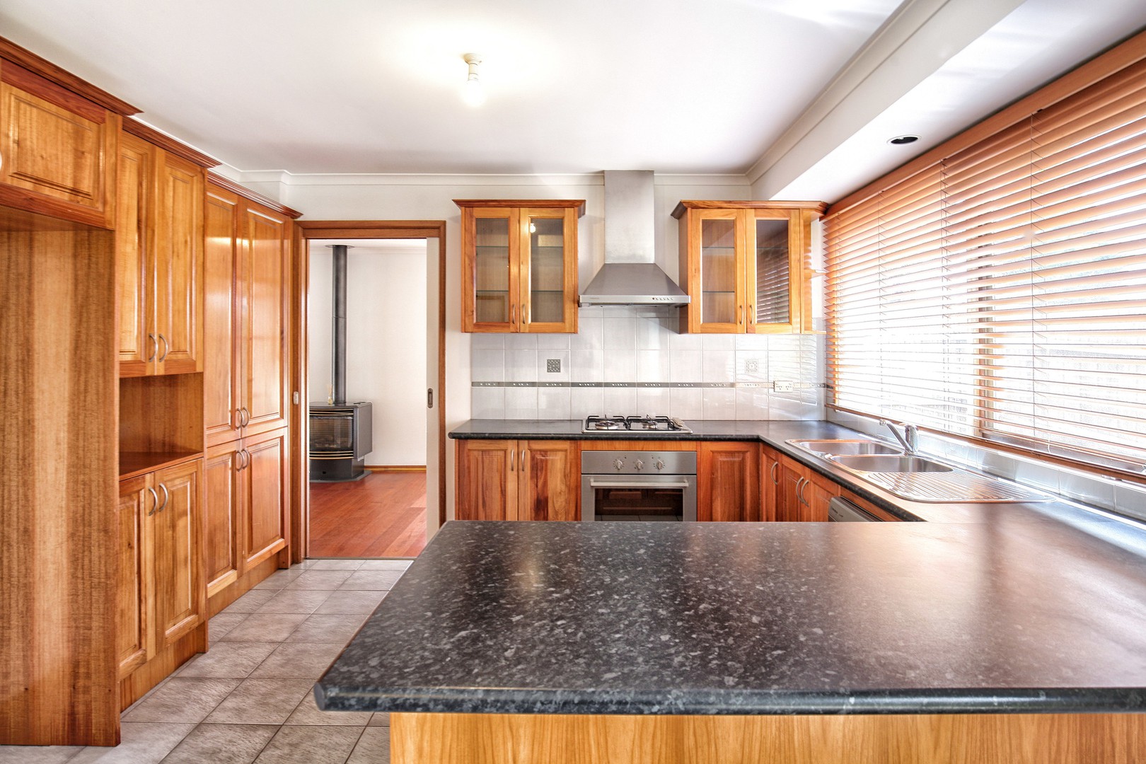 6 London Court, Craigieburn, VIC 3064 - Thumbnail 1 - 08/07/2025