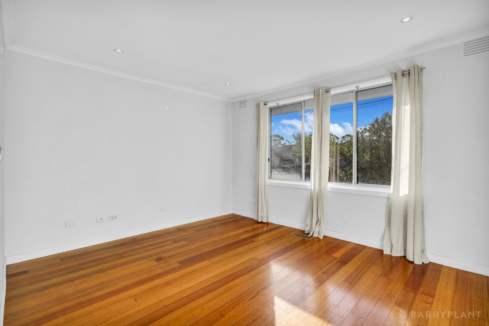 6 Londrew Avenue, Springvale South, VIC 3172, Springvale South - Thumbnail 6