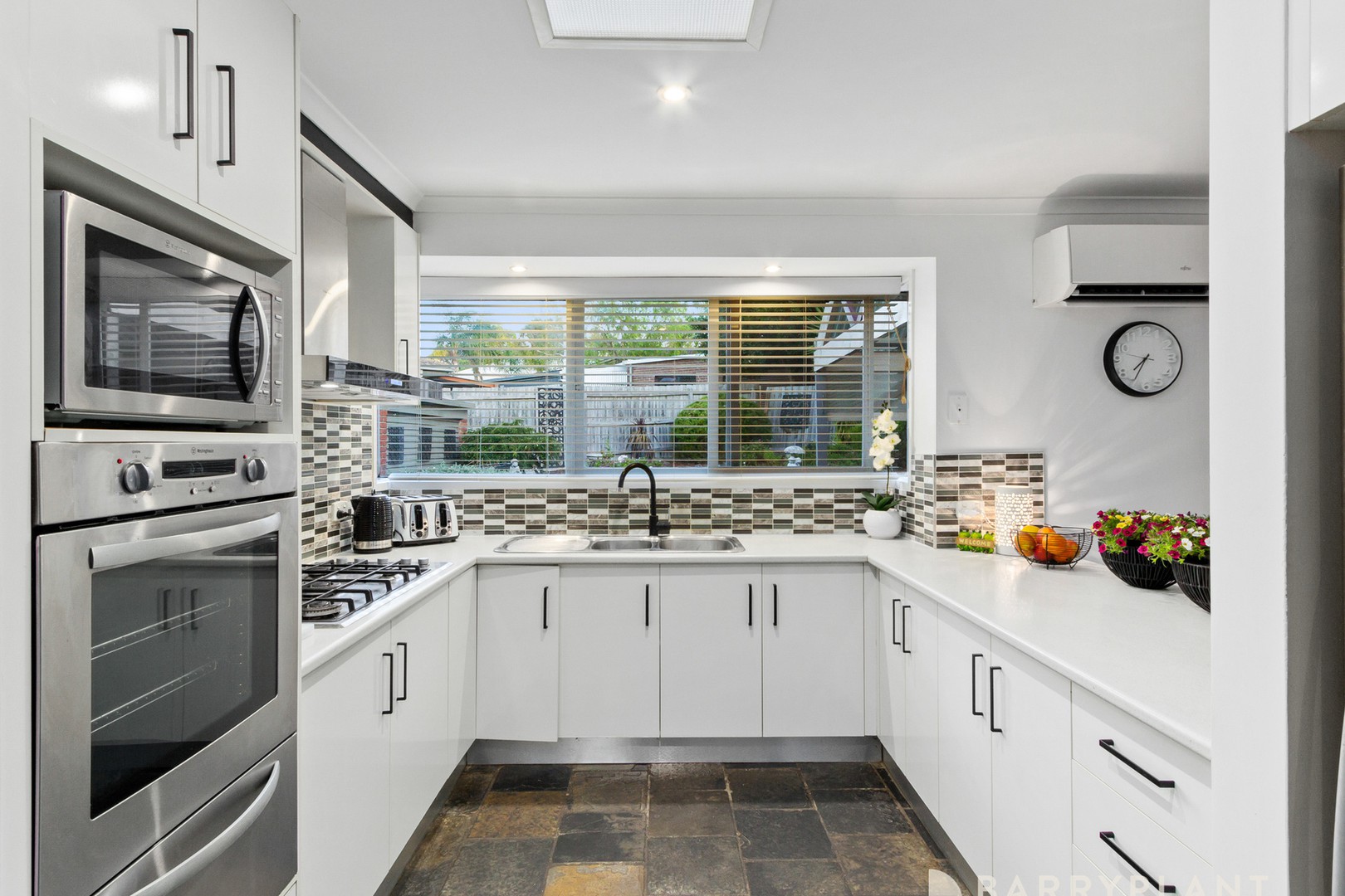 6 Louise Court, Lysterfield, VIC 3156, Lysterfield - Thumbnail 3