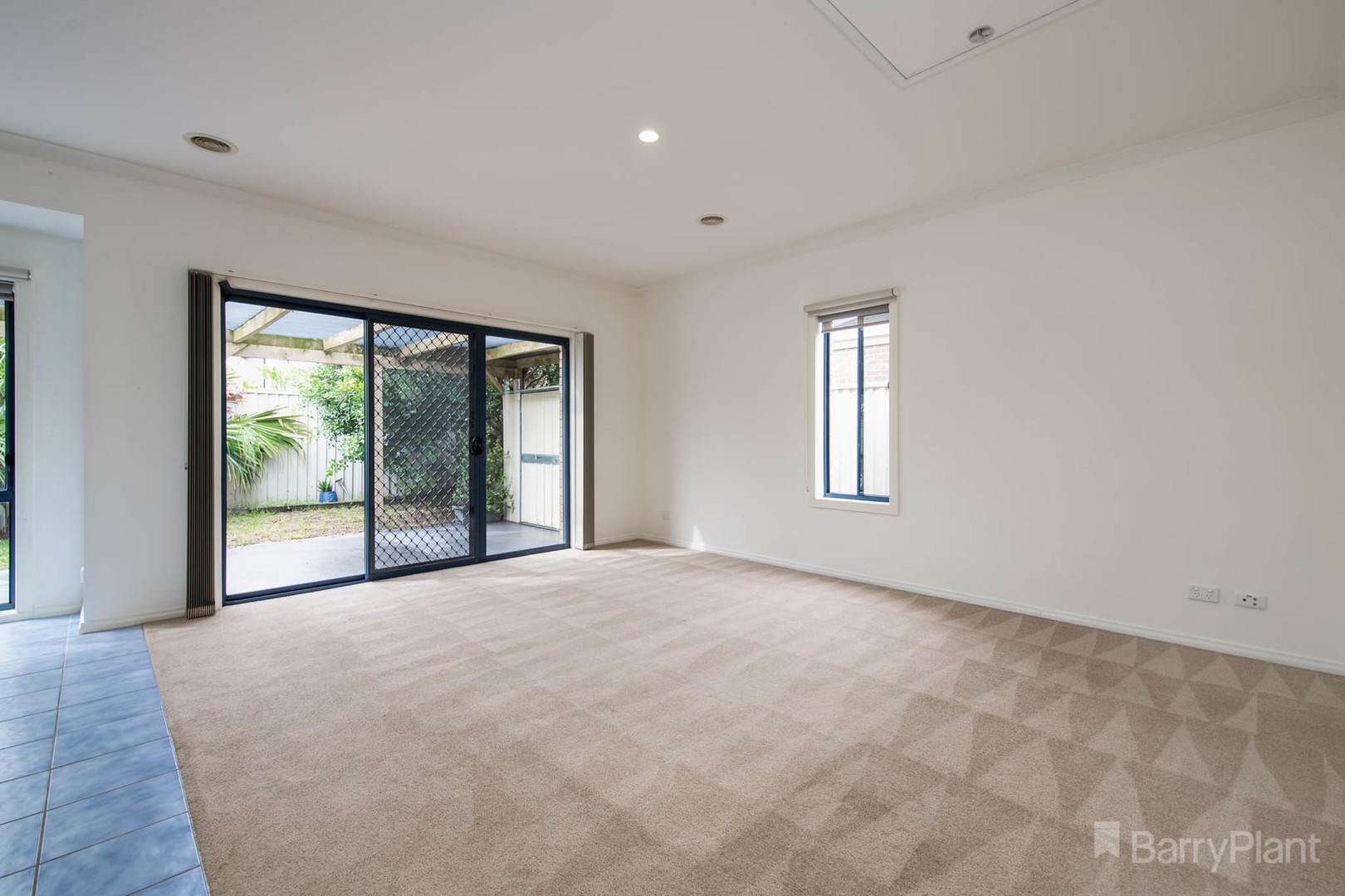 6 MacAlister Place, Pakenham, VIC 3810, Pakenham - Thumbnail 2
