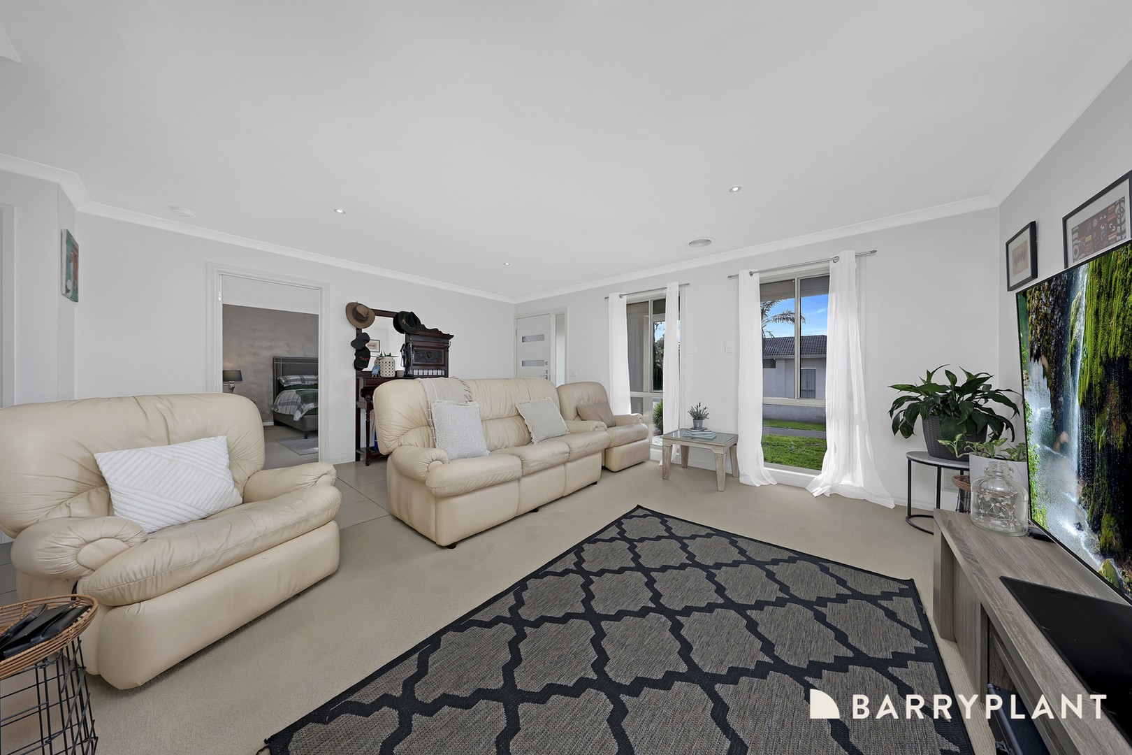 6 Madden Drive, South Morang, VIC 3752 - Thumbnail 2 - 22/07/2026