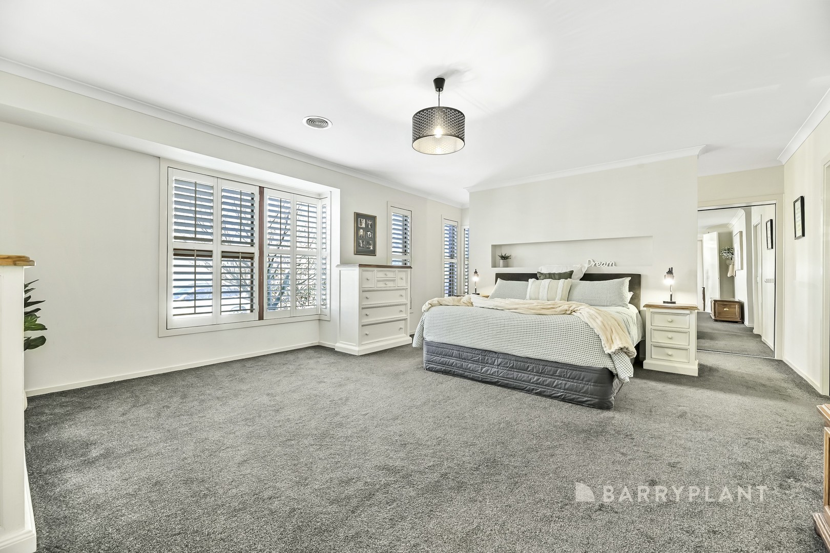 6 Manorwood Way, Berwick, VIC 3806, Berwick - Thumbnail 4