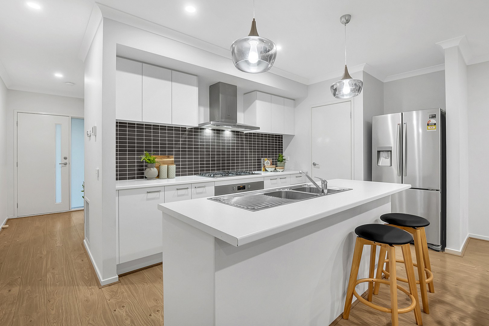 6 Marara Street, Craigieburn, VIC 3064, Craigieburn - Thumbnail 2