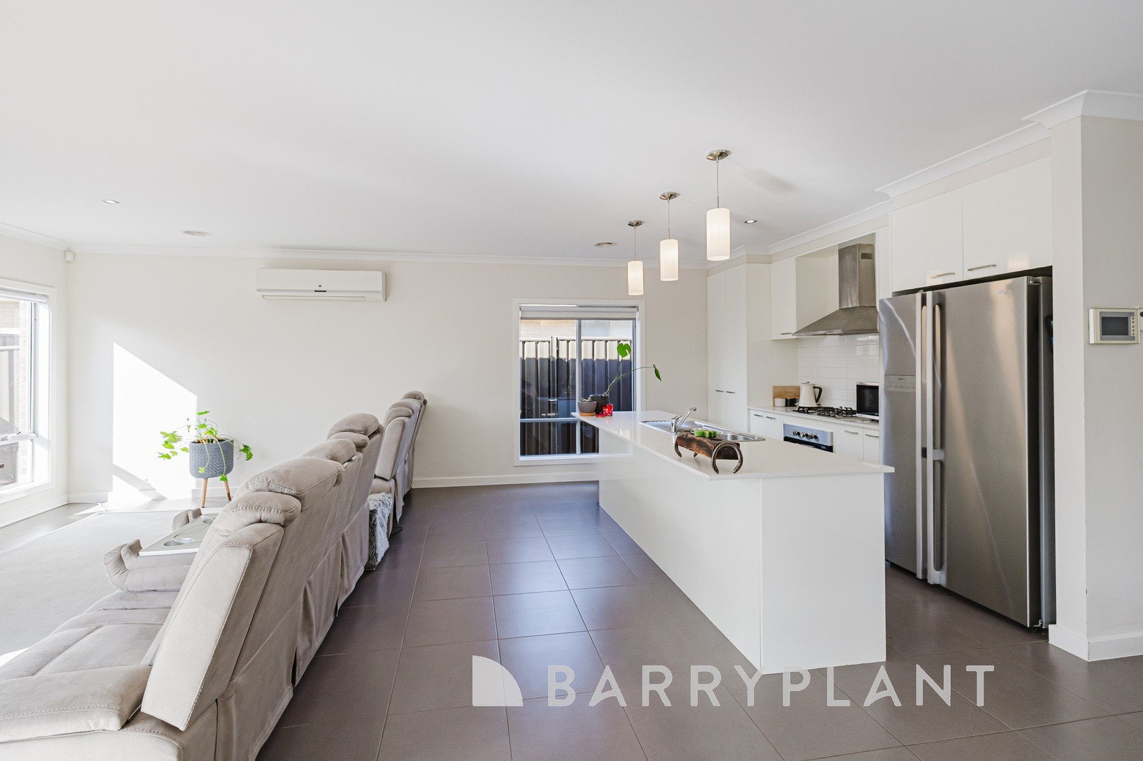6 Marble Drive, Cobblebank, VIC 3338, Cobblebank - Thumbnail 3