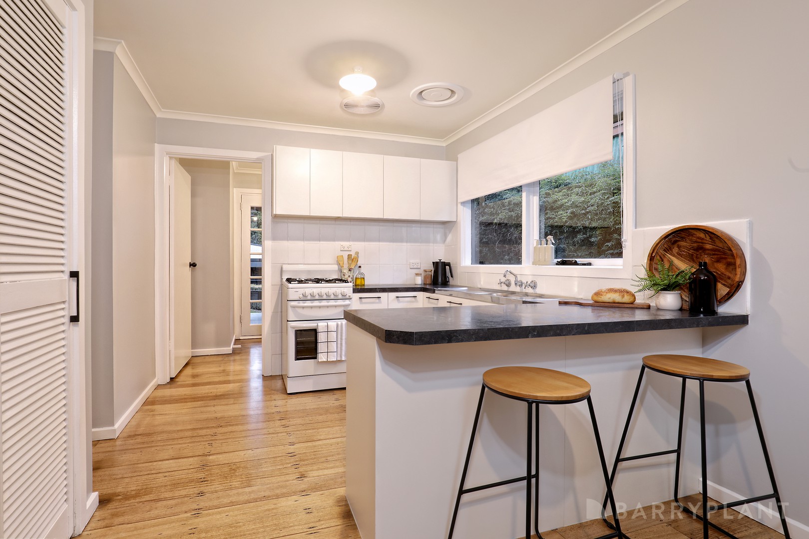 6 Marcelle Street, Cockatoo, VIC 3781, Cockatoo - Thumbnail 3
