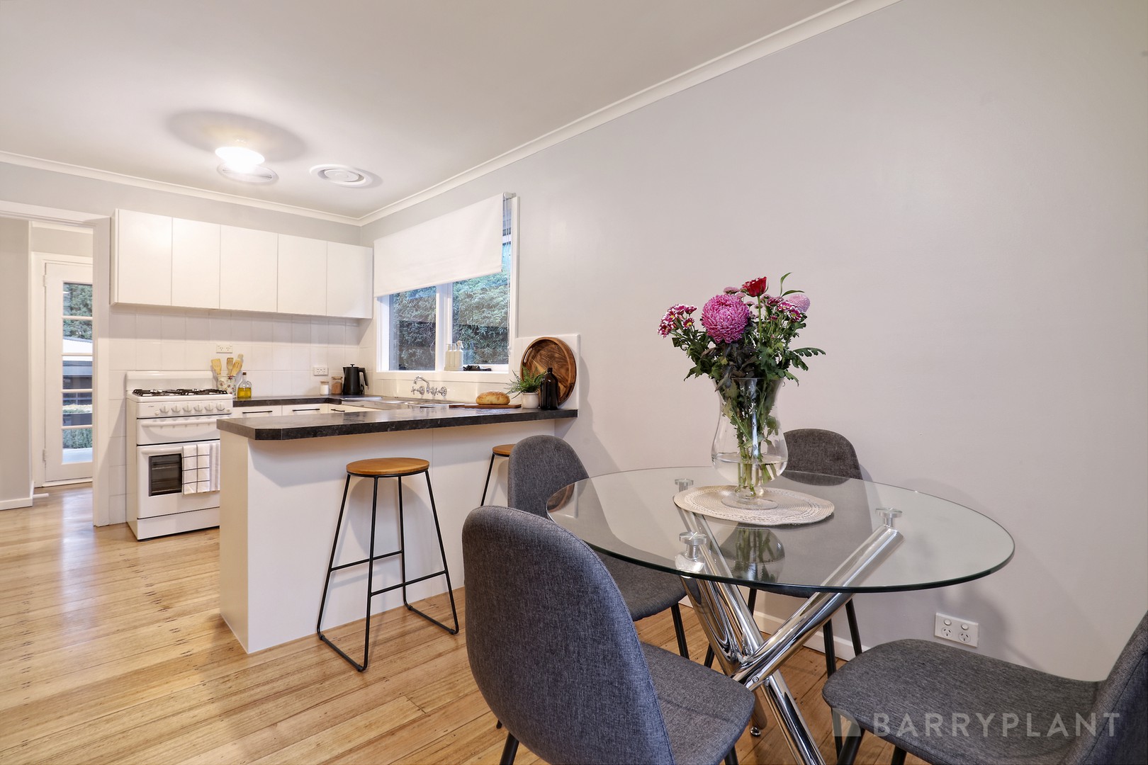 6 Marcelle Street, Cockatoo, VIC 3781, Cockatoo - Thumbnail 4