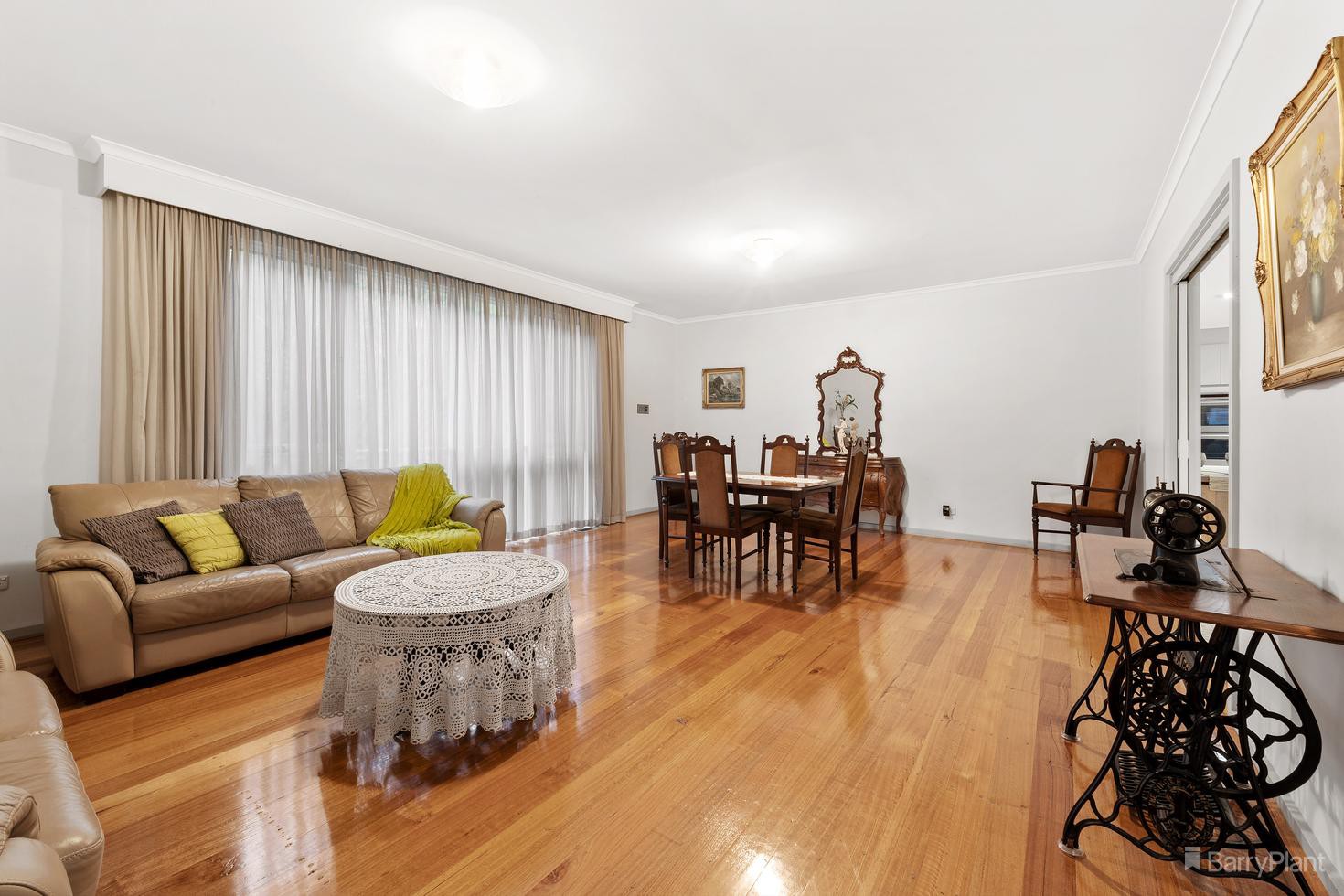 6 Maverick Close, Doncaster, VIC 3108, Doncaster - Thumbnail 2