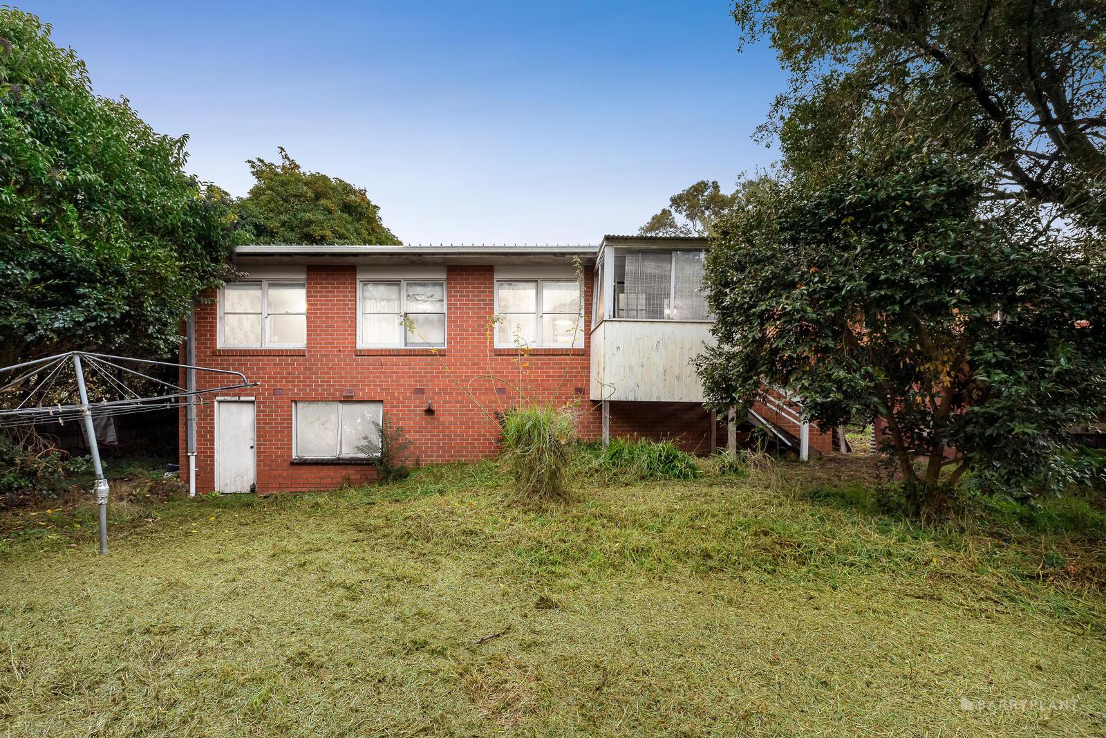 6 May Street, Doncaster East, VIC 3109 - Thumbnail 2 - 27/06/2025