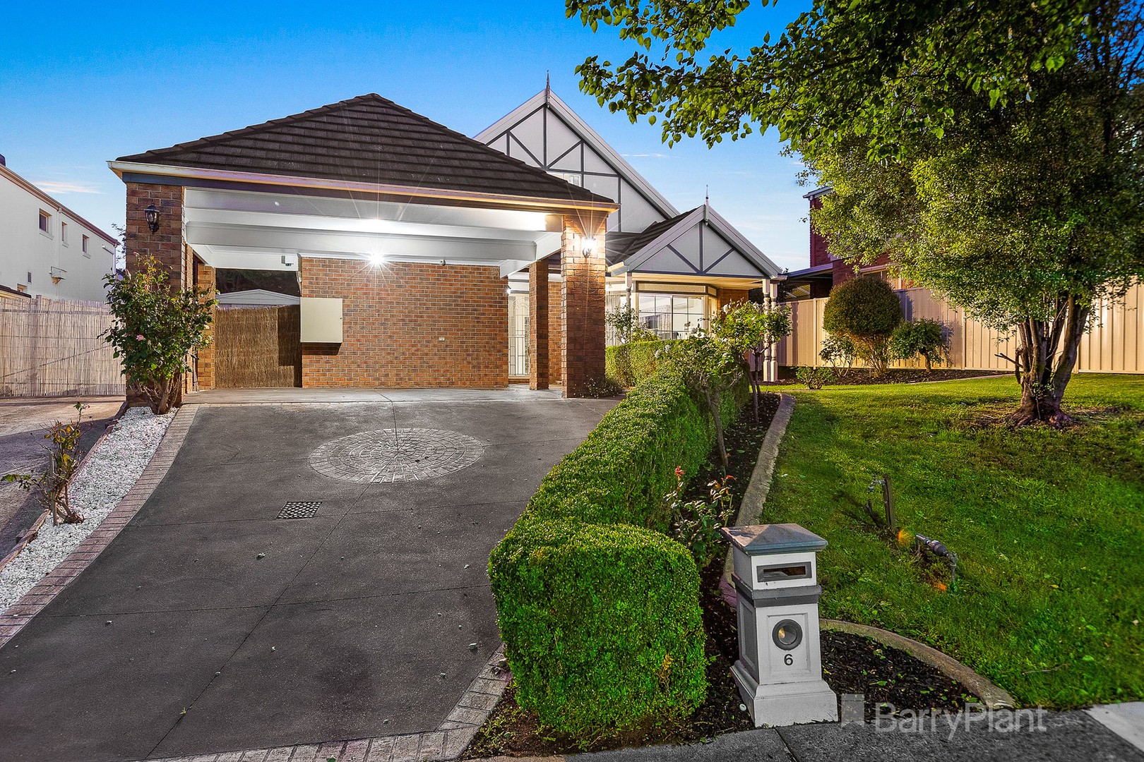 6 Mayfair Crescent, Narre Warren, VIC 3805, Narre Warren - Thumbnail 2