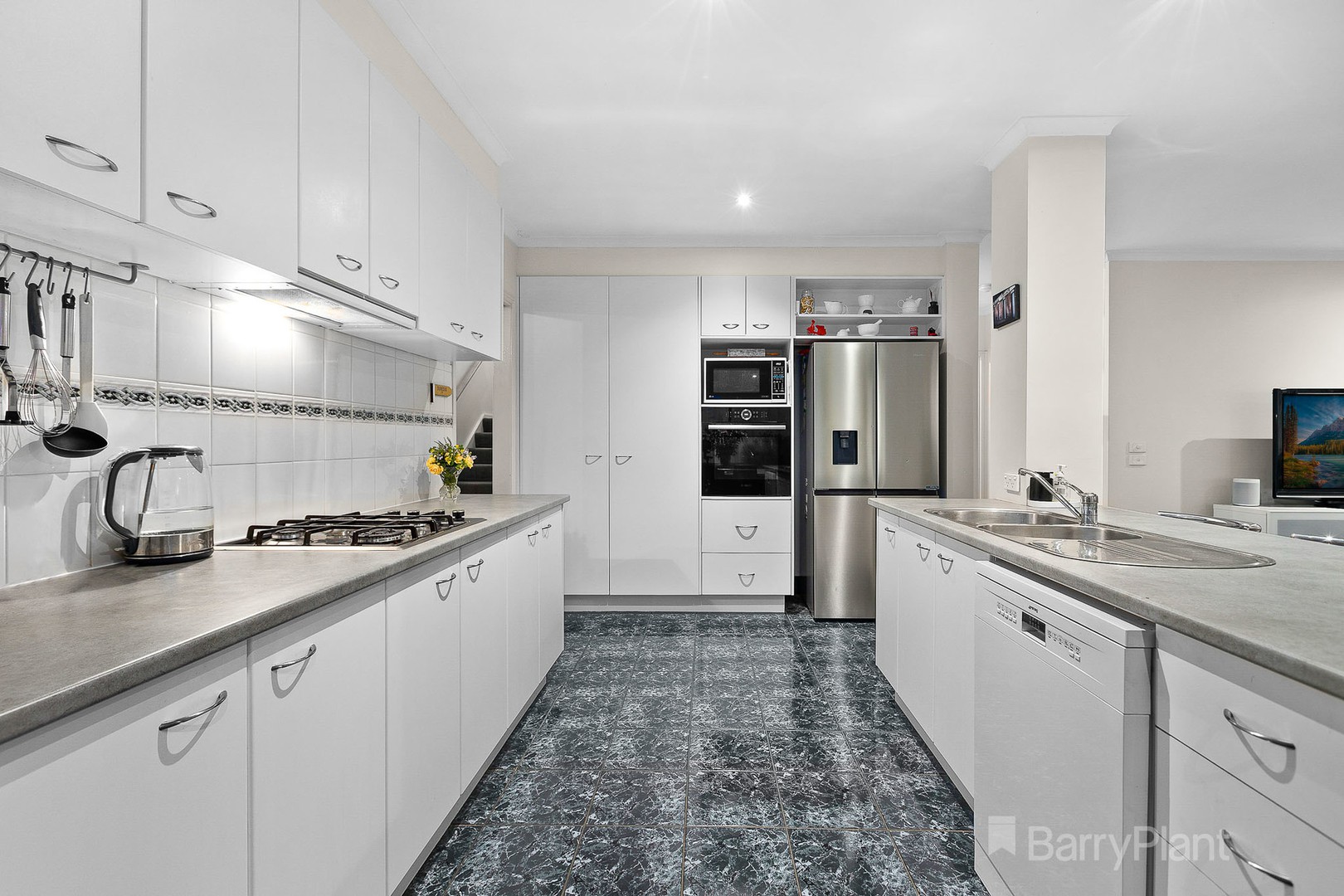 6 Mayfair Crescent, Narre Warren, VIC 3805, Narre Warren - Thumbnail 7