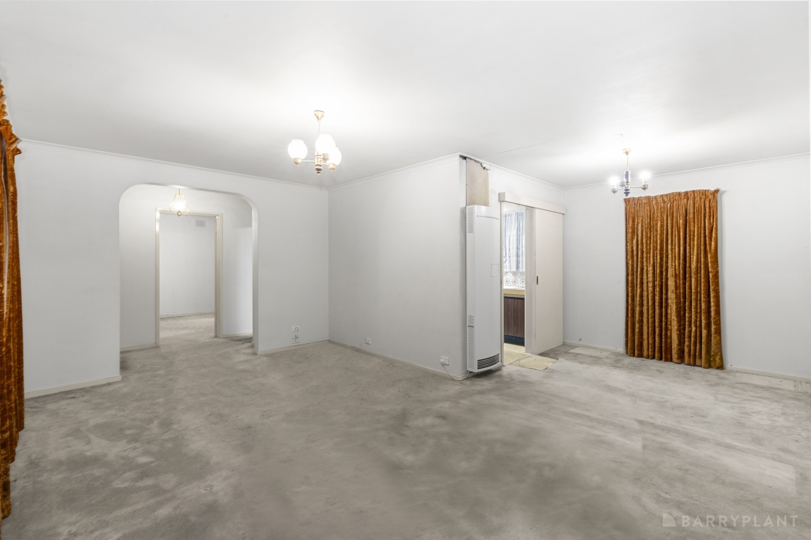 6 Mcalpine Court, Dandenong North, VIC 3175 - Thumbnail 2 - 19/06/2025