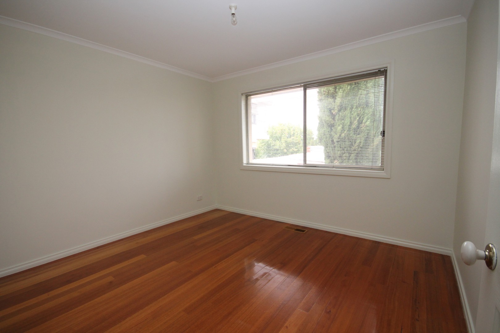 6 McColl Street, Reservoir, VIC 3073 - Thumbnail 2 - 27/09/2021