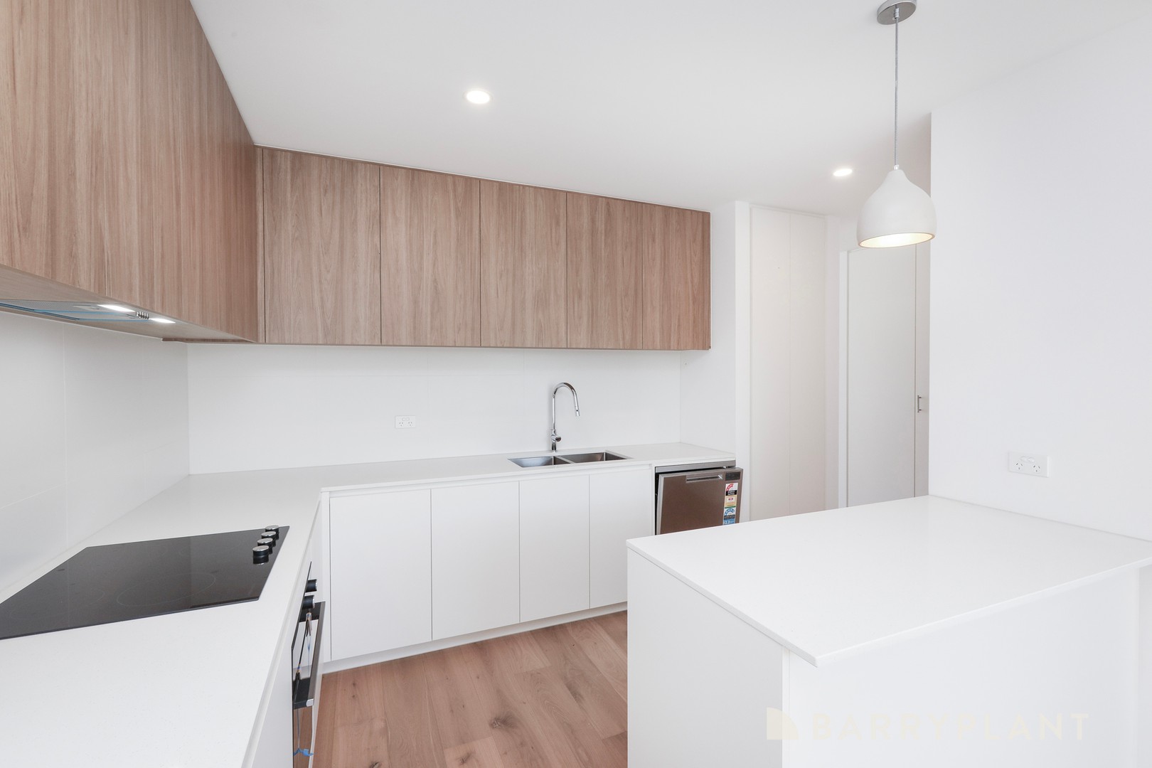 6 McCracken Street, Sunshine, VIC 3020, Sunshine - Thumbnail 4