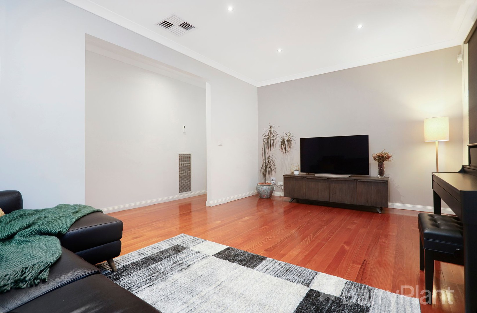 6 McGuire Court, Greenvale, VIC 3059, Greenvale - Thumbnail 2