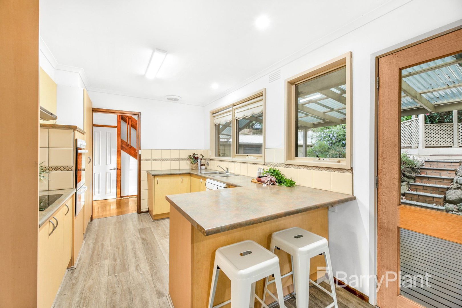 6 Meadowlark Lane, Mooroolbark, VIC 3138, Mooroolbark - Thumbnail 2