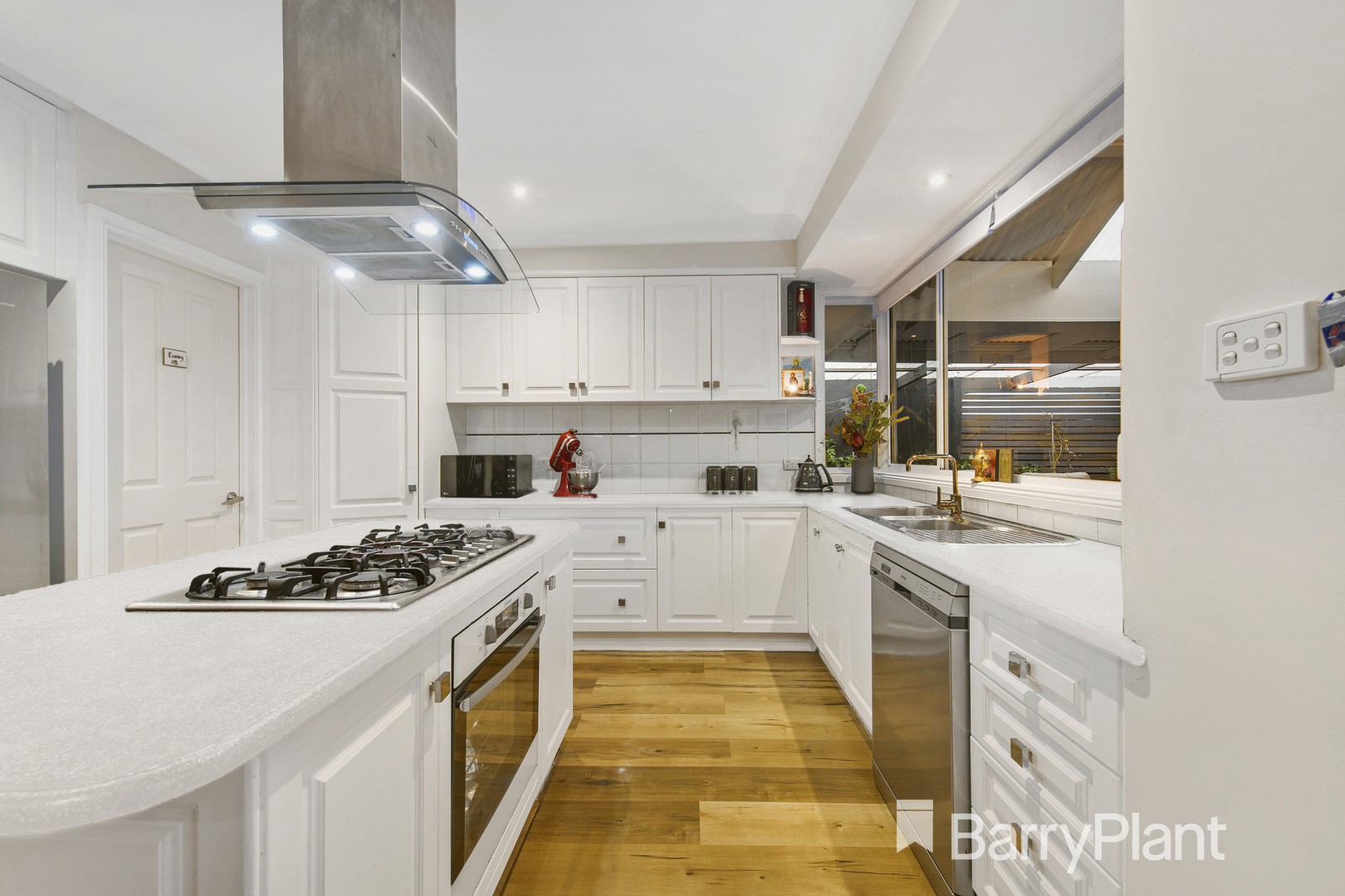 6 Michael Court, Hillside, VIC 3037, Hillside - Thumbnail 5