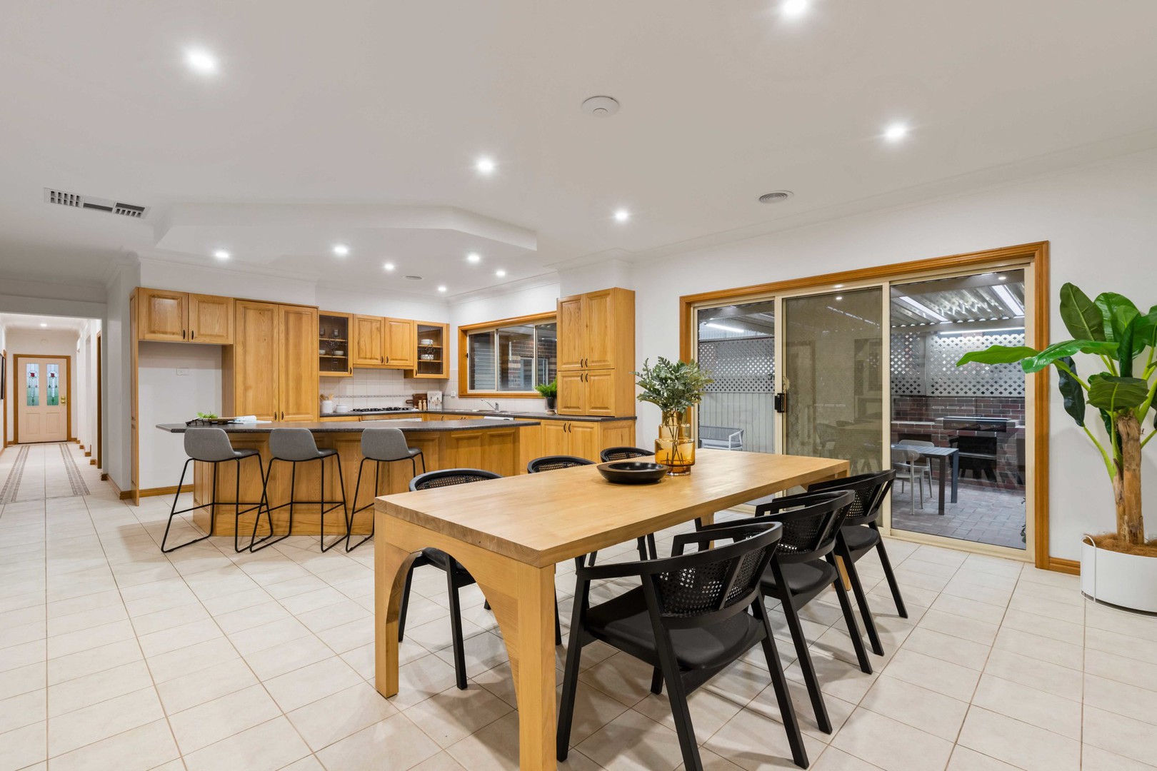 6 Midland Way, Taylors Lakes, VIC 3038, Taylors Lakes - Thumbnail 5