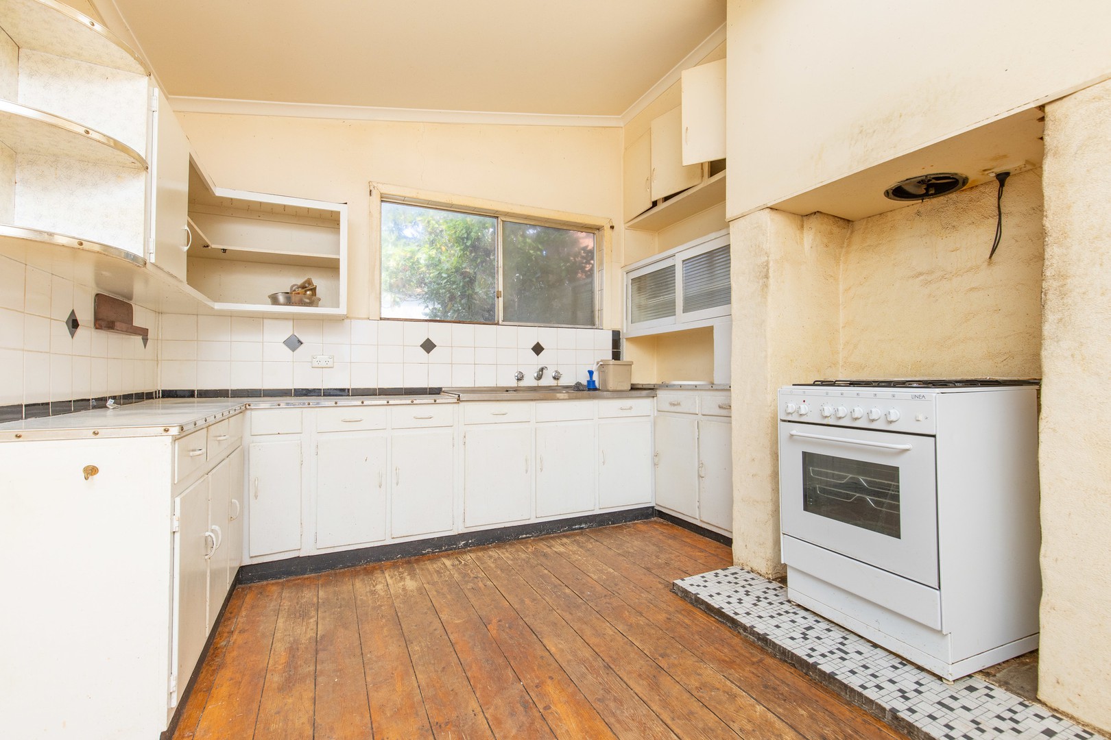 6 Mimosa Avenue, Mildura, VIC 3500, Mildura - Thumbnail 2