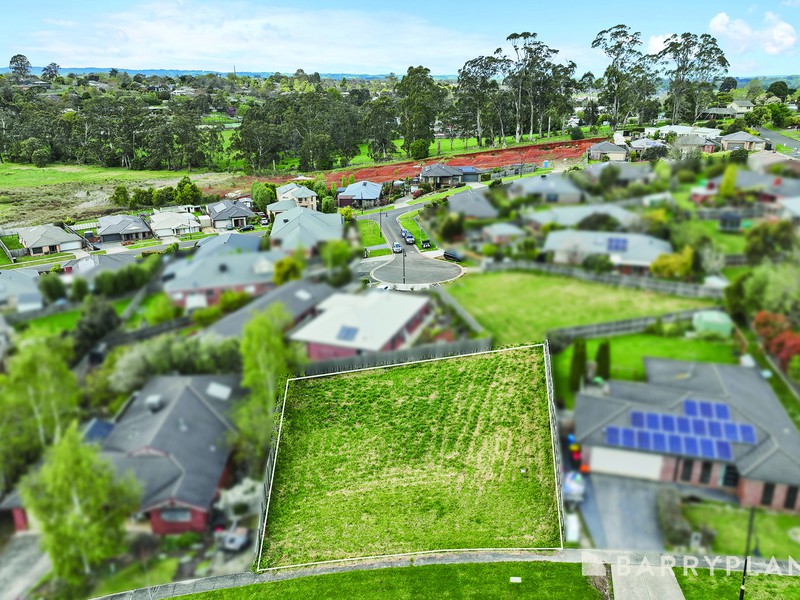 6 Monica Drive, Drouin, VIC 3818 - Image - 01/10/2024