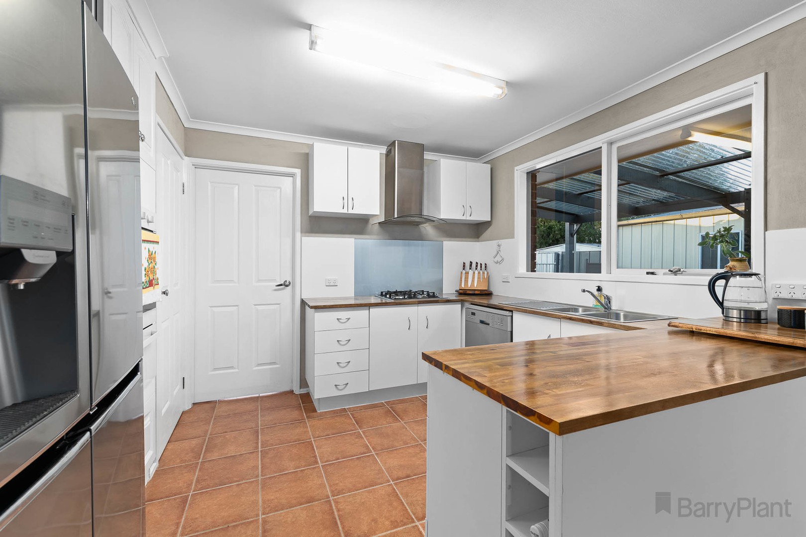6 Montclaire Court, Pakenham, VIC 3810, Pakenham - Thumbnail 3