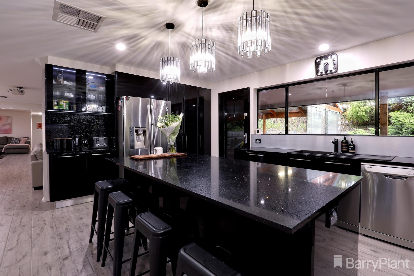 6 Moola Road, Cockatoo, VIC 3781, Cockatoo - Thumbnail 3