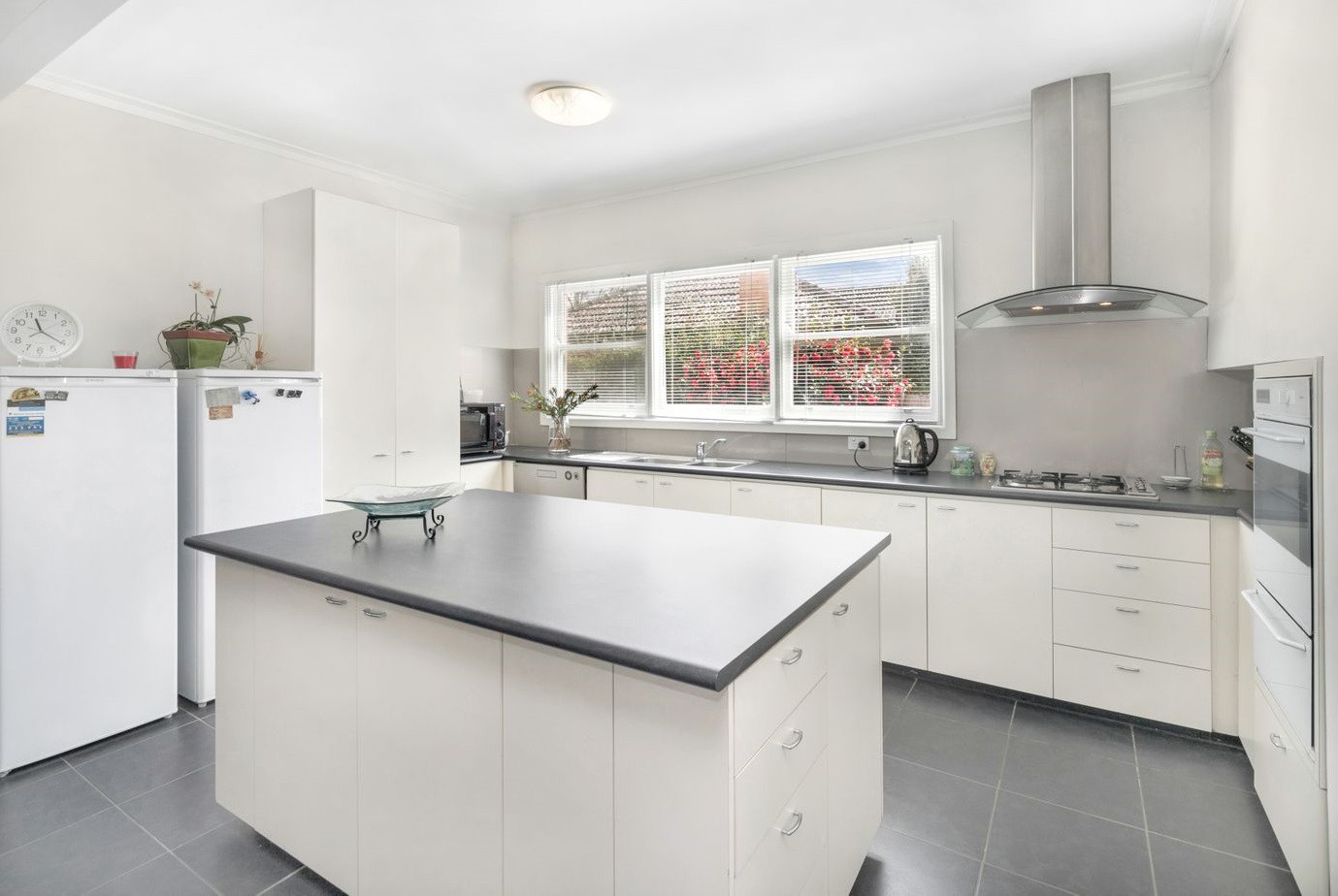 6 Muir Cres Crescent, Newington, VIC 3350, Newington - Thumbnail 3