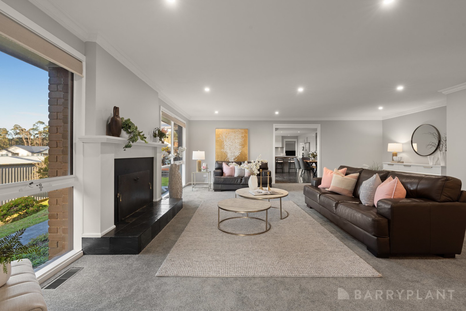 6 Naughton Street, Cockatoo, VIC 3781 - Thumbnail 2 - 11/09/2025