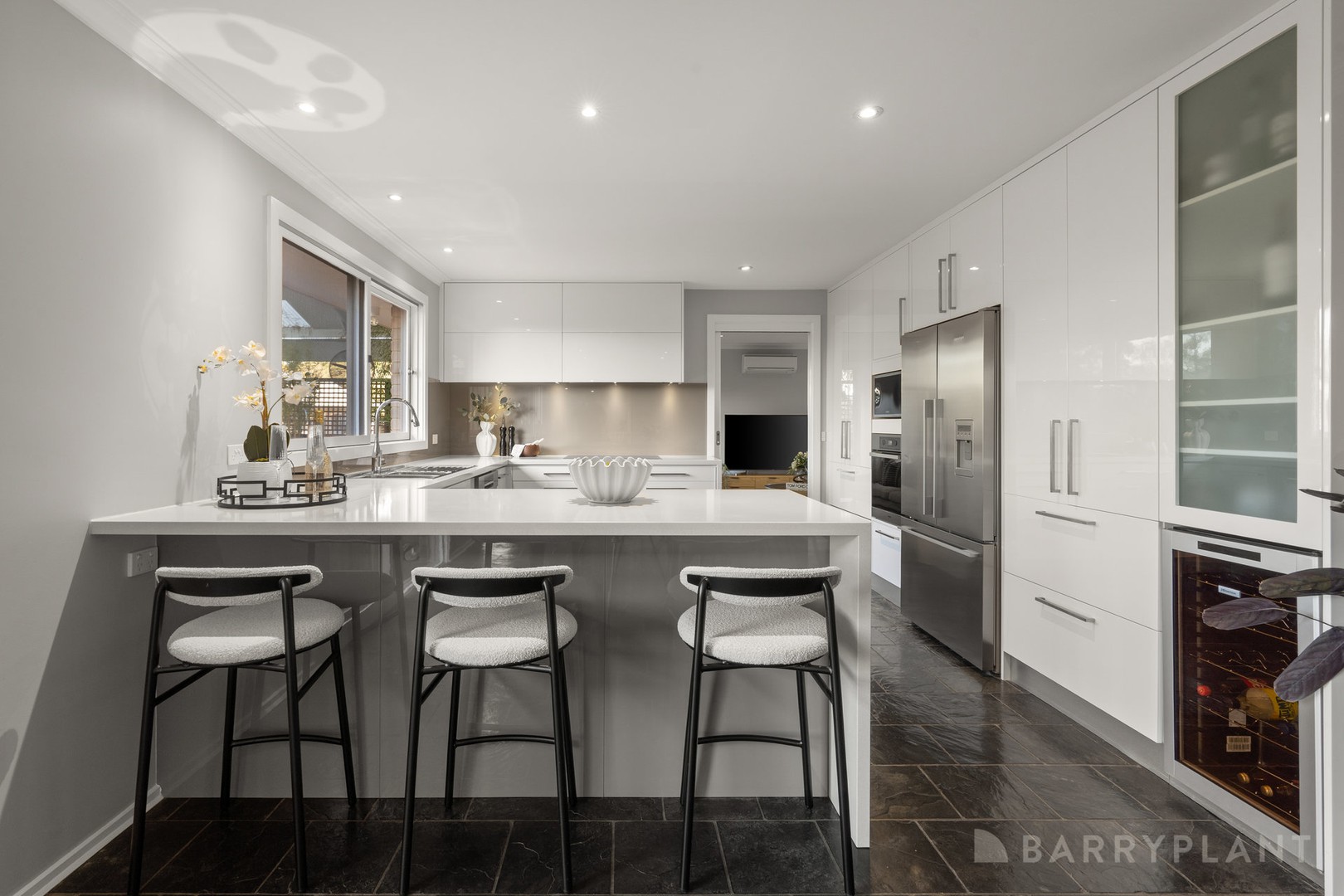 6 Naughton Street, Cockatoo, VIC 3781, Cockatoo - Thumbnail 7