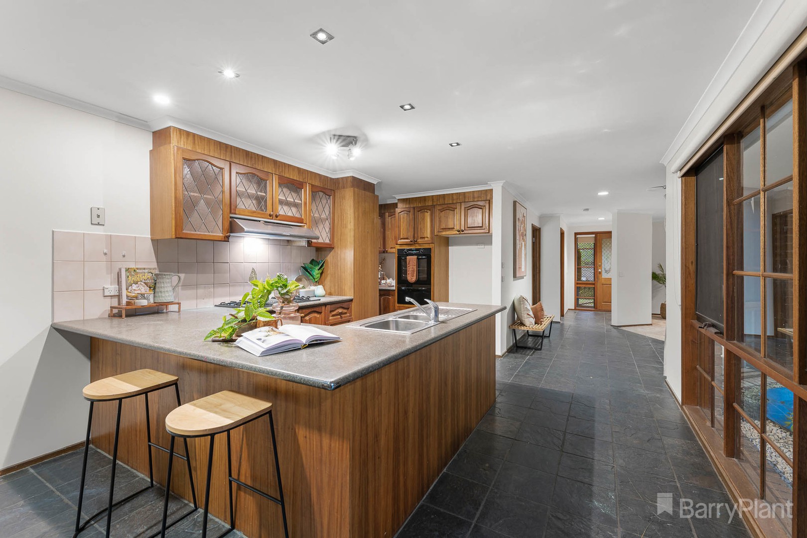 6 Neilian Retreat, Berwick, VIC 3806, Berwick - Thumbnail 5