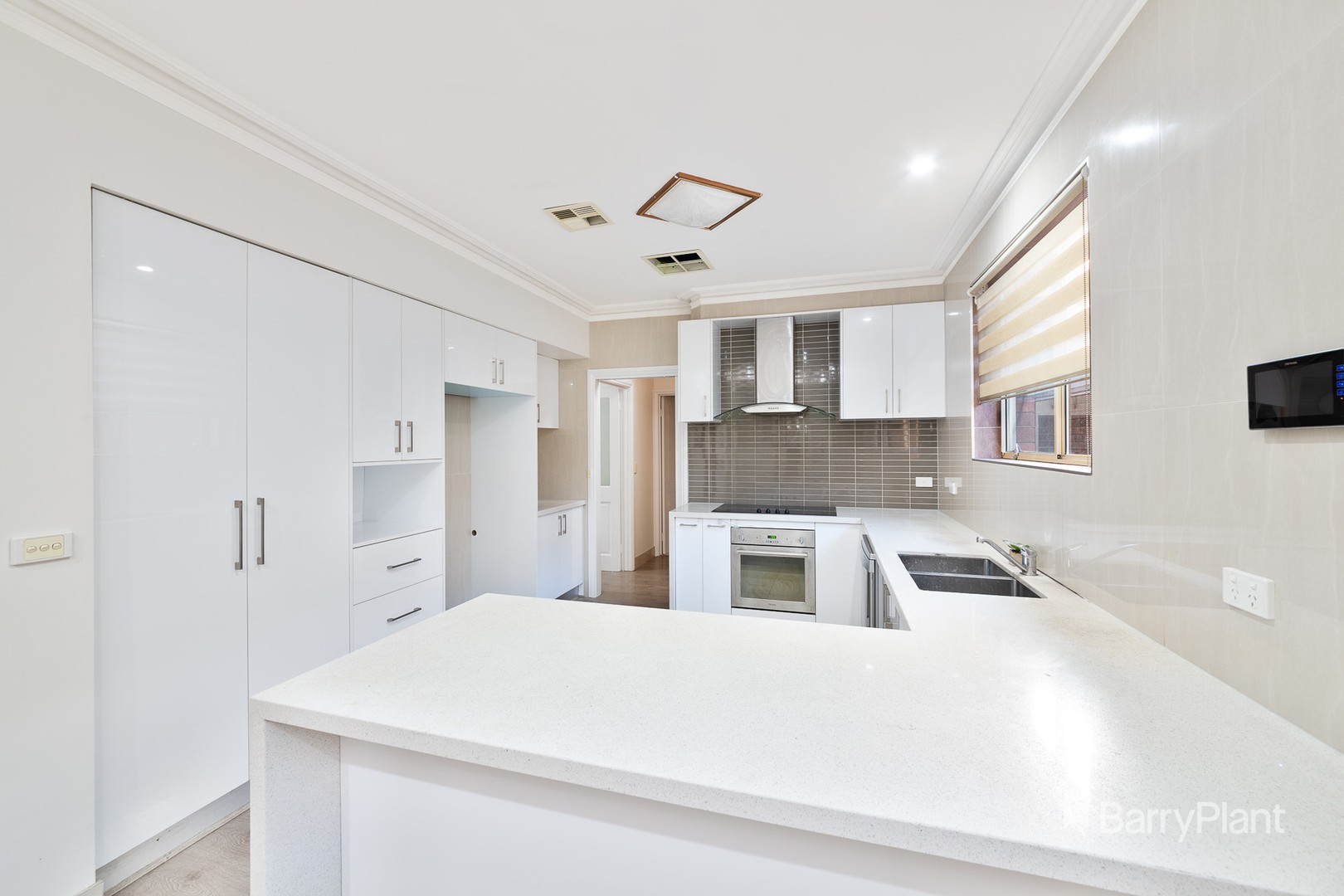 6 Nicholson Street, Meadow Heights, VIC 3048, Meadow Heights - Thumbnail 4
