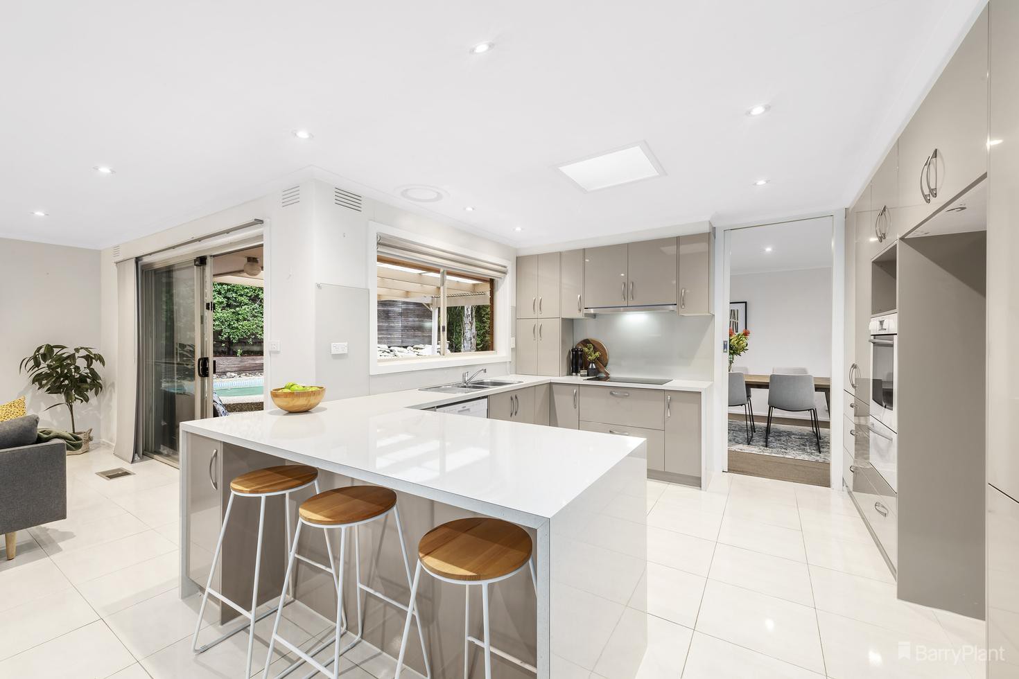 6 Nolan Close, Doncaster East, VIC 3109, Doncaster East - Thumbnail 6