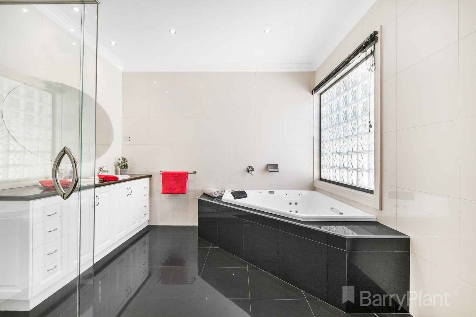 6 Oak Leaf Court, Tarneit, VIC 3029, Tarneit - Thumbnail 3
