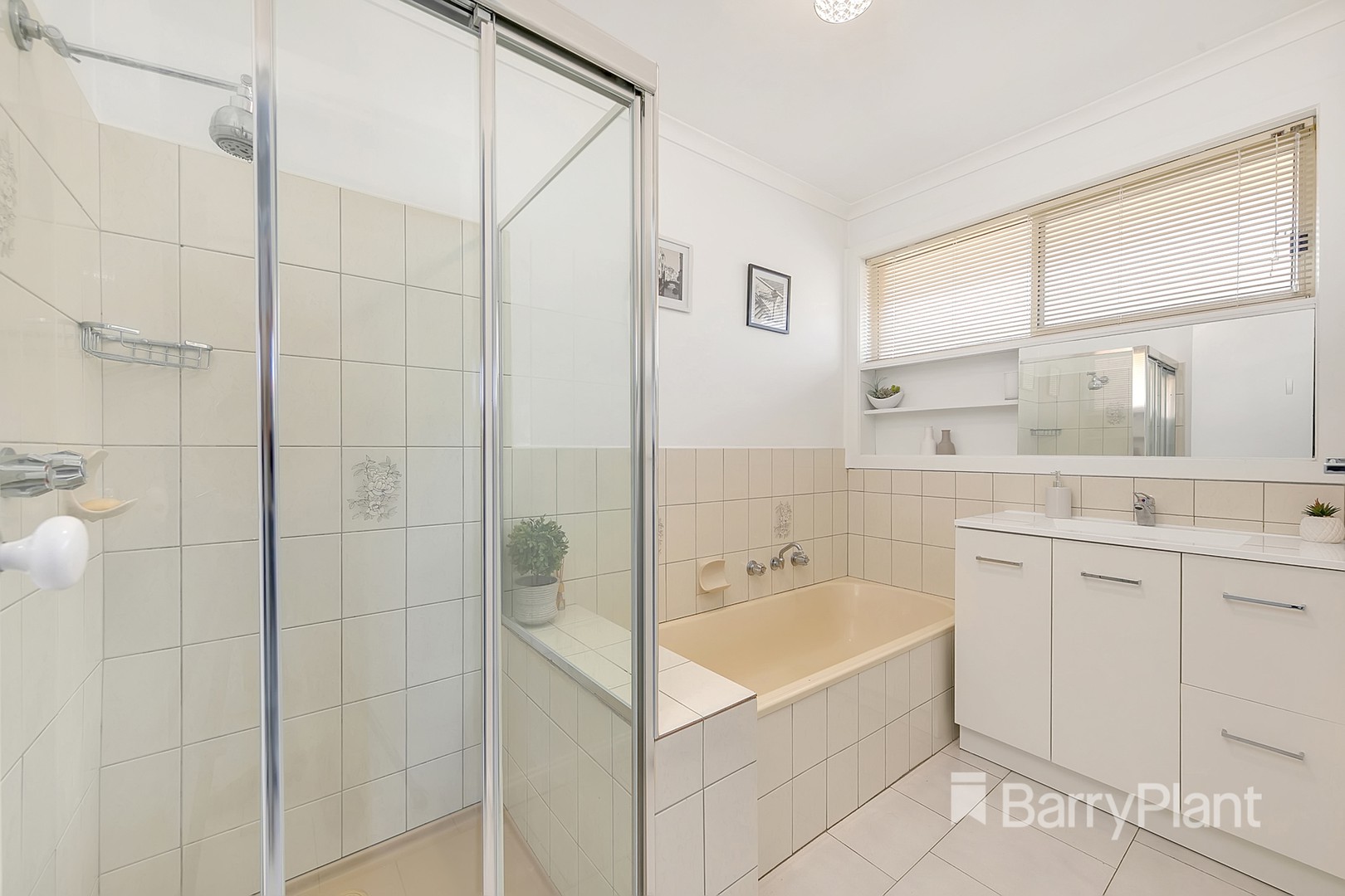 6 Ogle Close, Mill Park, VIC 3082, Mill Park - Thumbnail 7