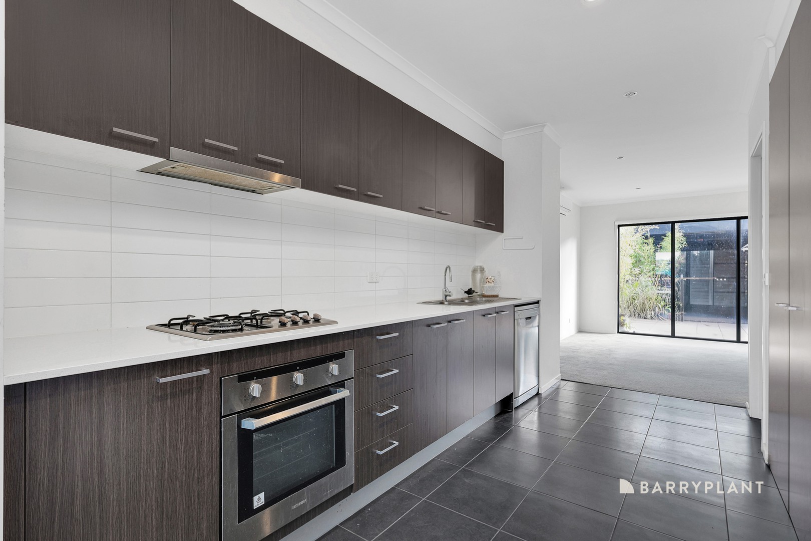 6 Olsen Walk, Mill Park, VIC 3082, Mill Park - Thumbnail 3
