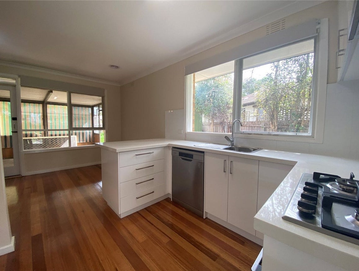 6 Oxley Close, Glen Waverley, VIC 3150, Glen Waverley - Thumbnail 2