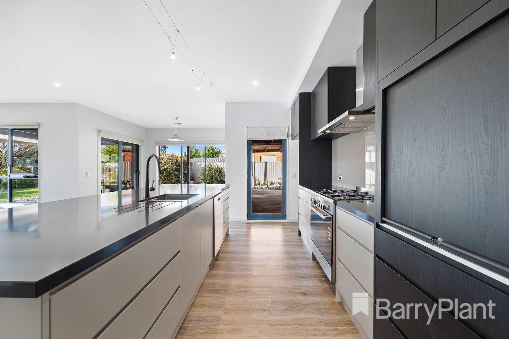 6 Parkmore Place, Invermay Park, VIC 3350, Invermay Park - Thumbnail 4